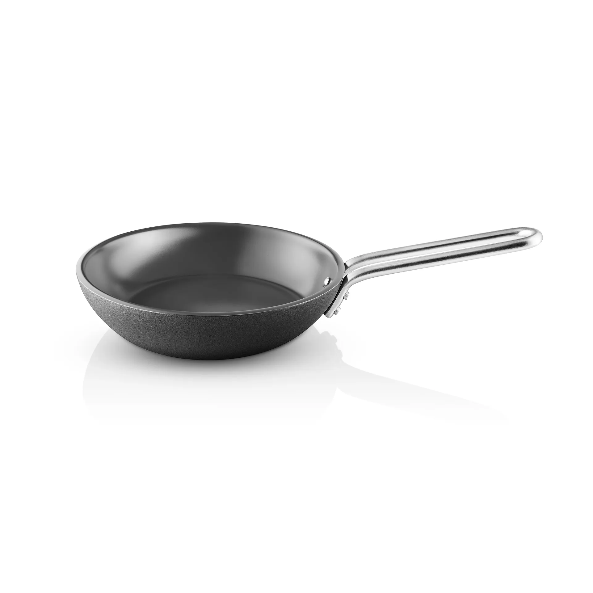 Professional Laser Titanium Slip-Let stekepanne, Black, Ø20 cm Eva Solo