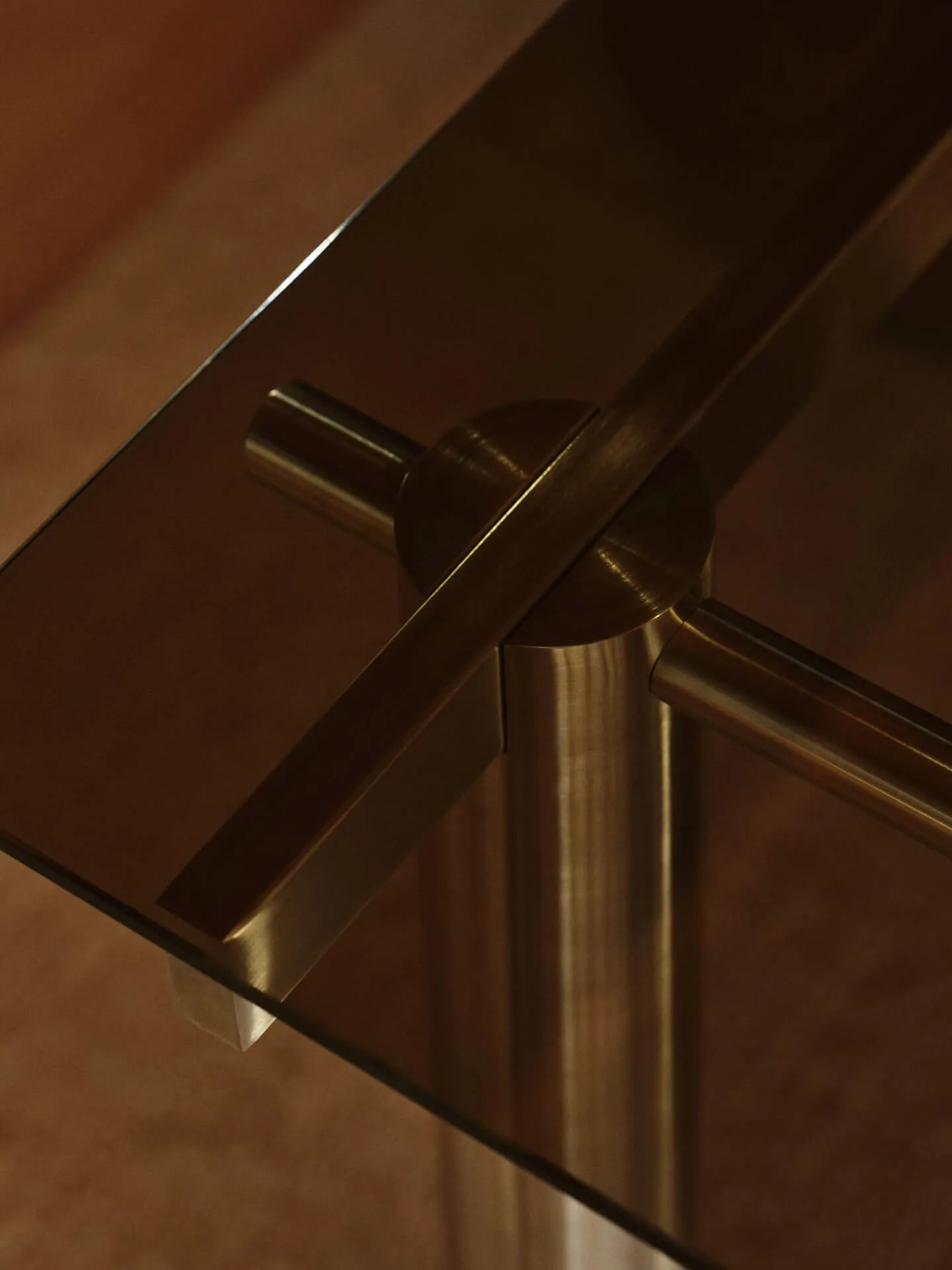 Atura spisebord, Brushed Stainless Steel/Dark Tinted Glass, 90x200 cm Ferm Living