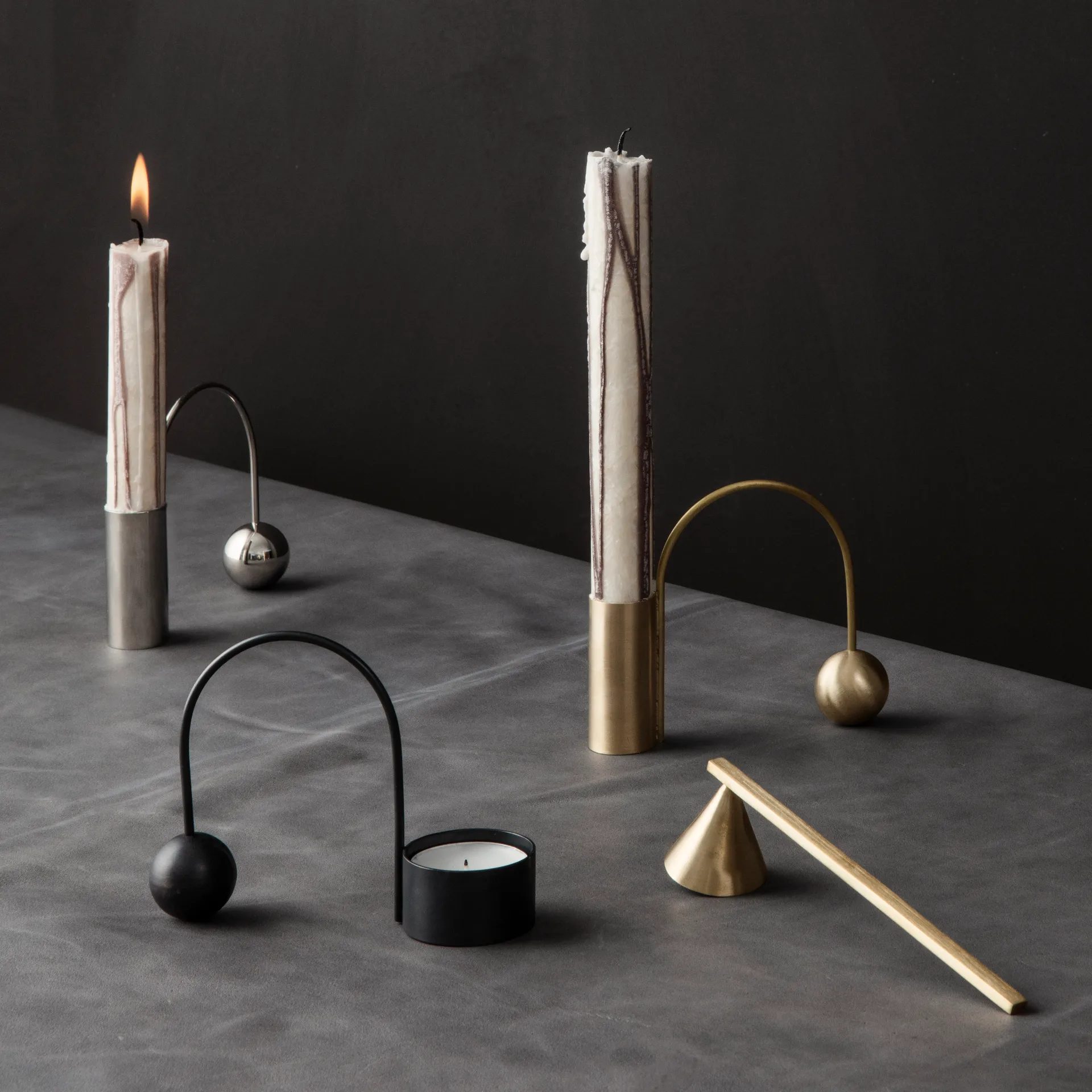 Balance krom lysestake, kubbelys Ferm Living