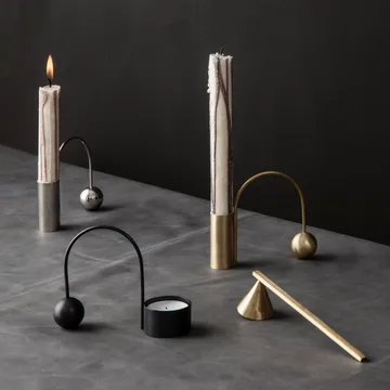 Balance svart lysestake - telys - Ferm Living