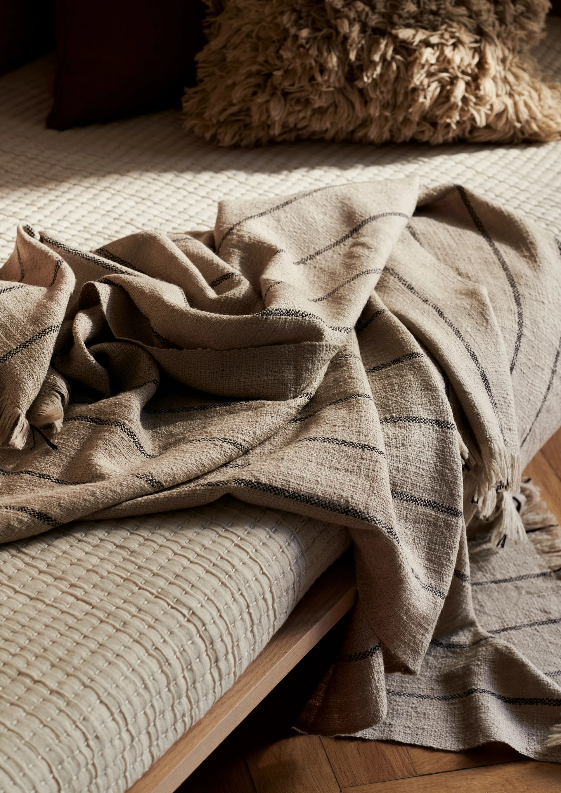 Calm ullpledd 120 x 180 cm, Camel / Black Ferm Living