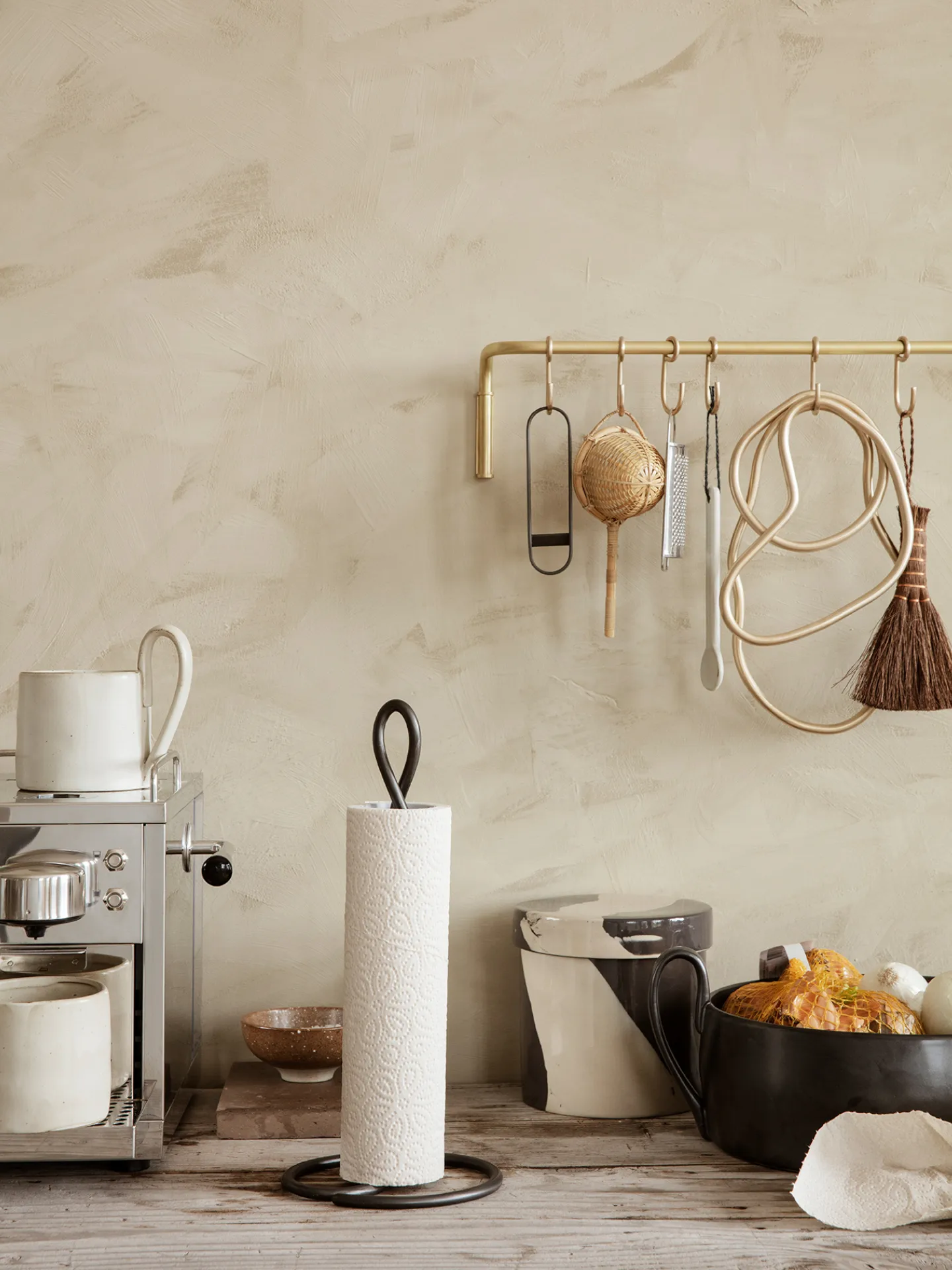 Curvature tørkerullholder, Svart mssing Ferm Living