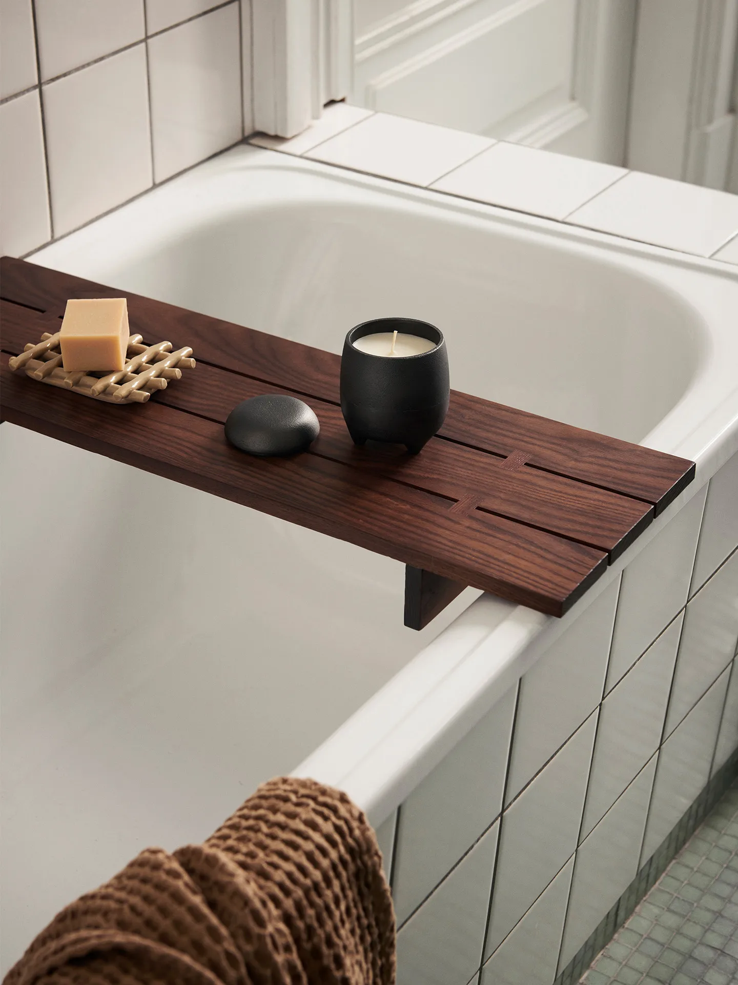 Evoke lys i boks, Blackened Aluminium Ferm Living