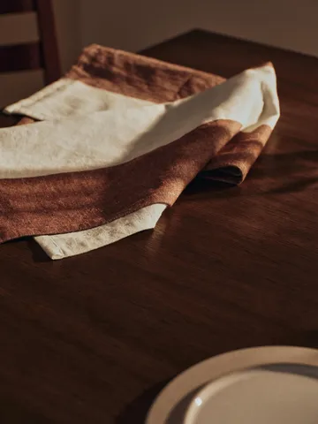 Hale kjøkkenhåndkle 50x70 cm - Chestnut-frosted lime - Ferm Living