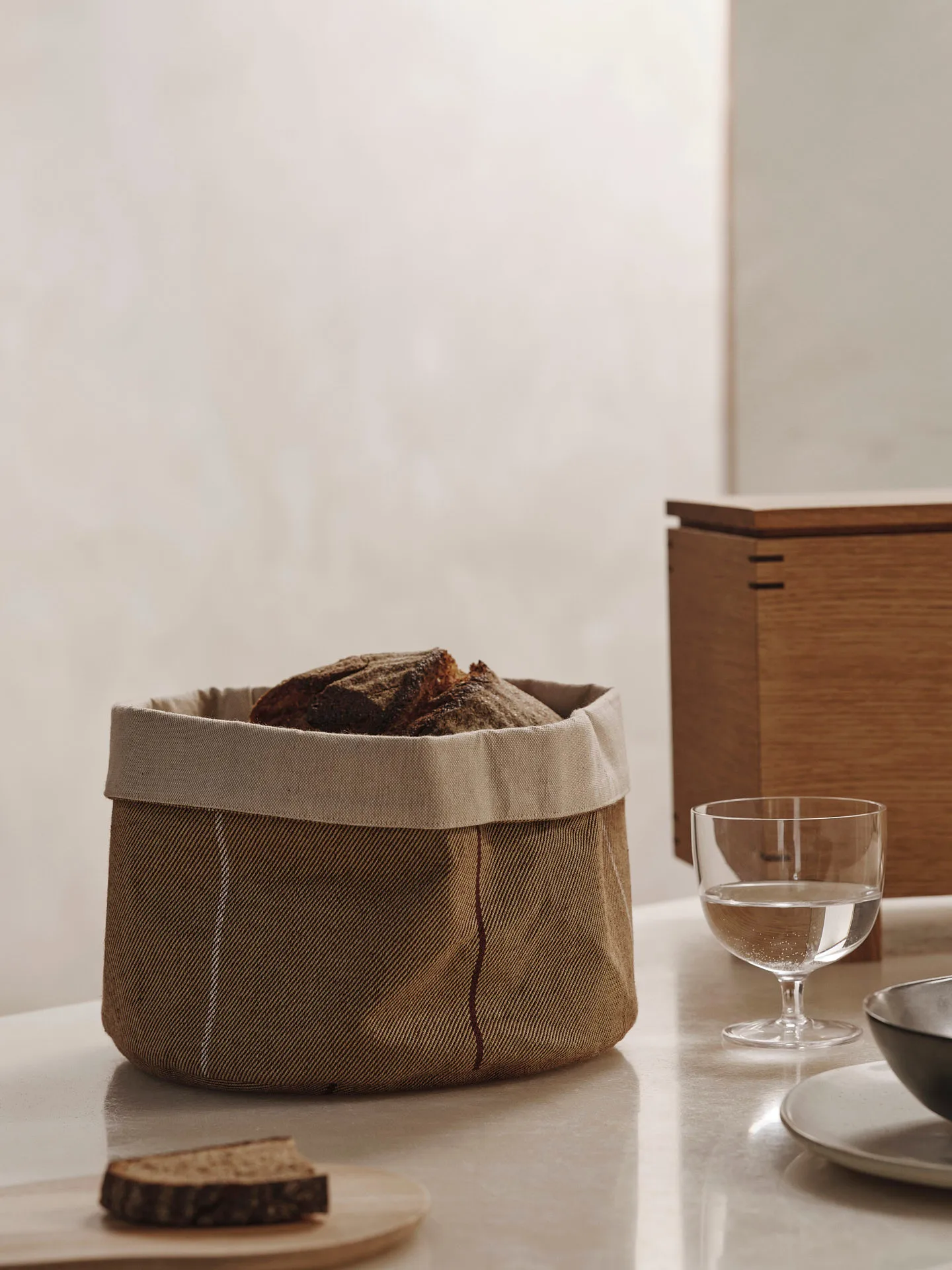 Ito Kitchen Basket brødkurv Ø23 cm, Natural-straw Ferm Living