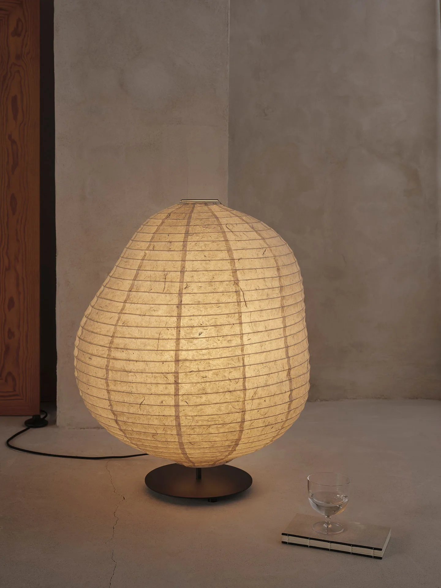 Kurbis gulvlampe low, Natural-black Ferm Living