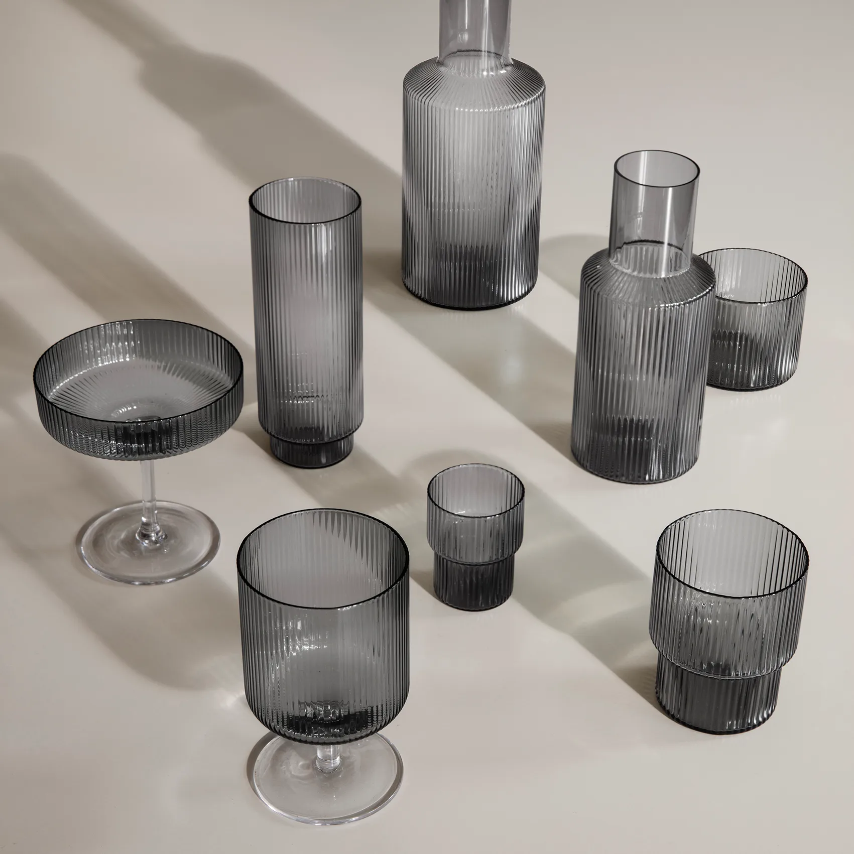 Ripple champagneglass 2-pakn., Smoked grey Ferm Living