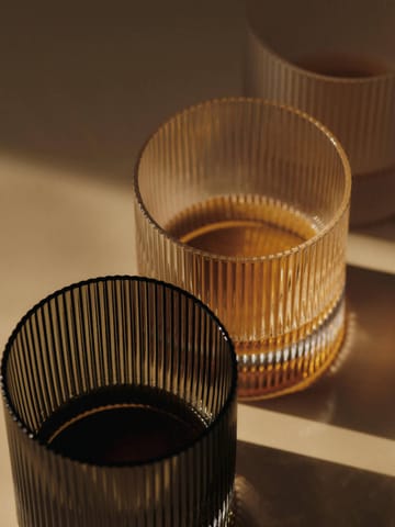 Ripple tumbler glass 25 cl 2-pakning - Smoked Grey - Ferm Living