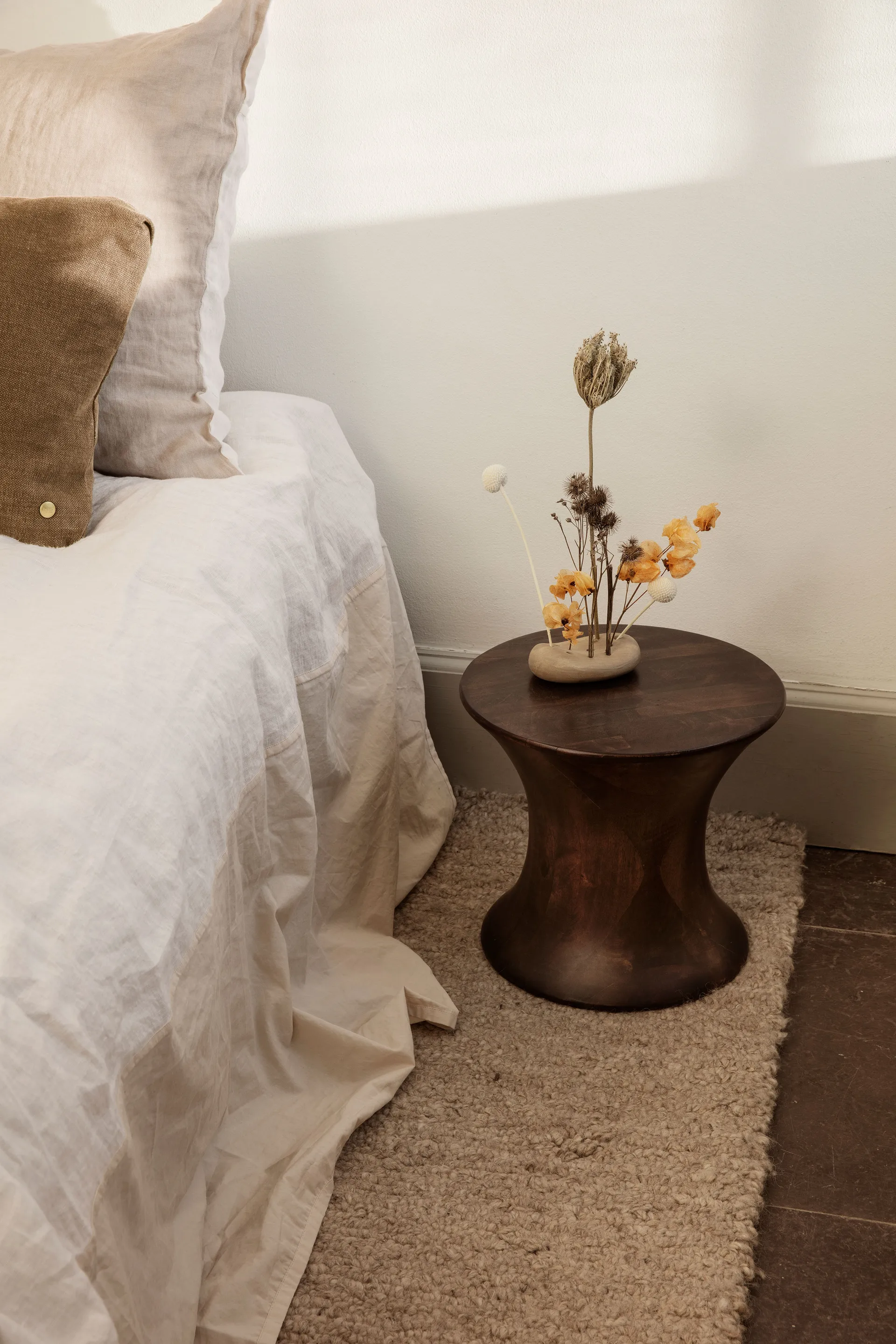 Vanitas Flower Stone vase, Sand Ferm Living