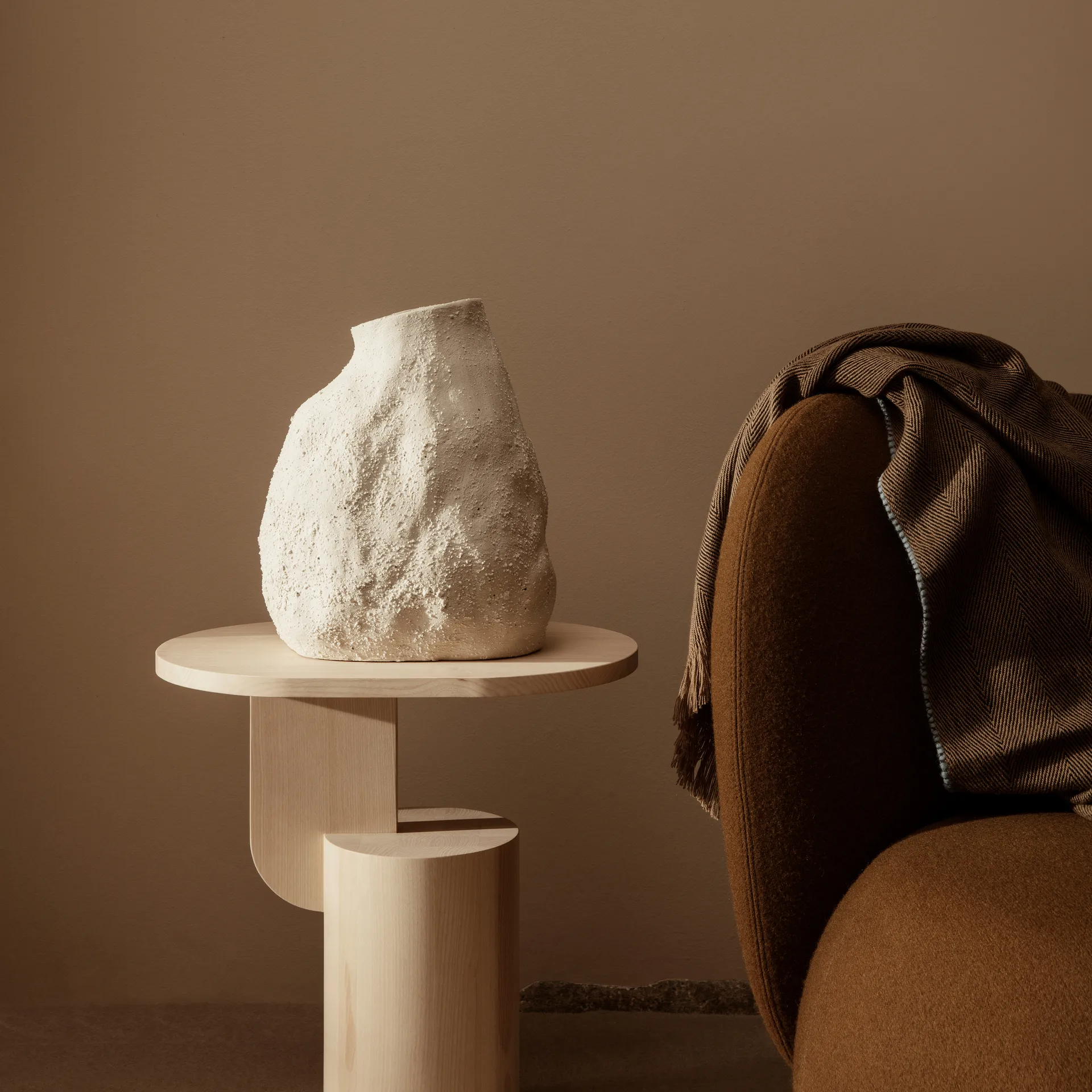 Vulca vase off-white, Medium 36 cm Ferm Living