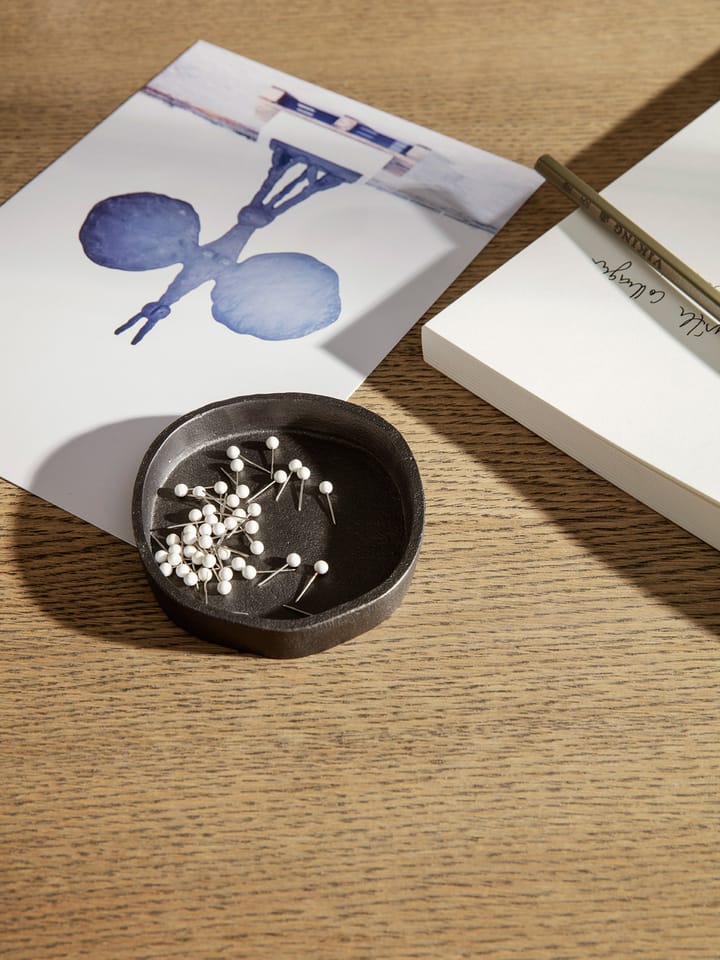 Yama brett rund 8,3 x 8,9 cm, Sotet aluminium Ferm Living