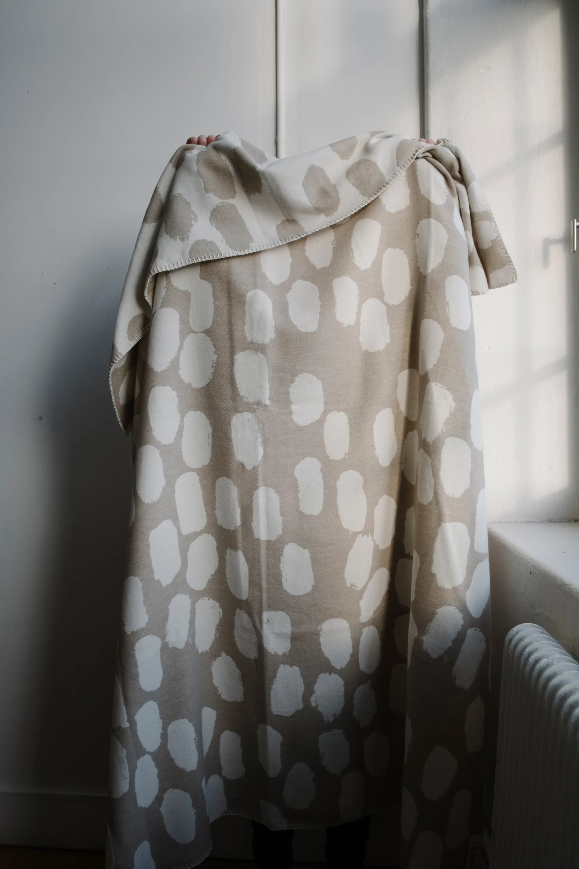 Dots pledd 140 x 180 cm, Beige Fine Little Day