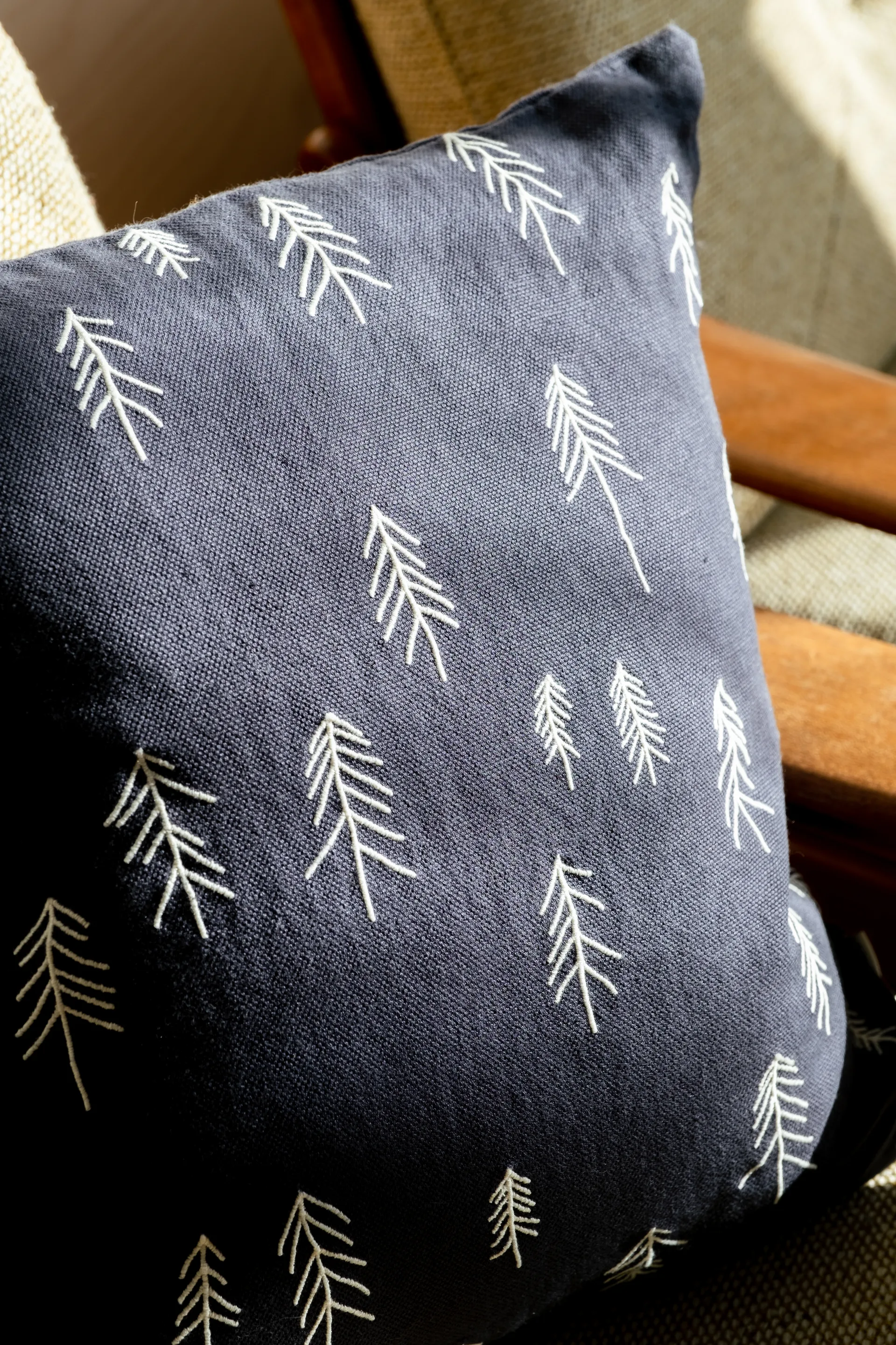 Tall putetrekk 48 x 48 cm, Antrasittblå Fine Little Day