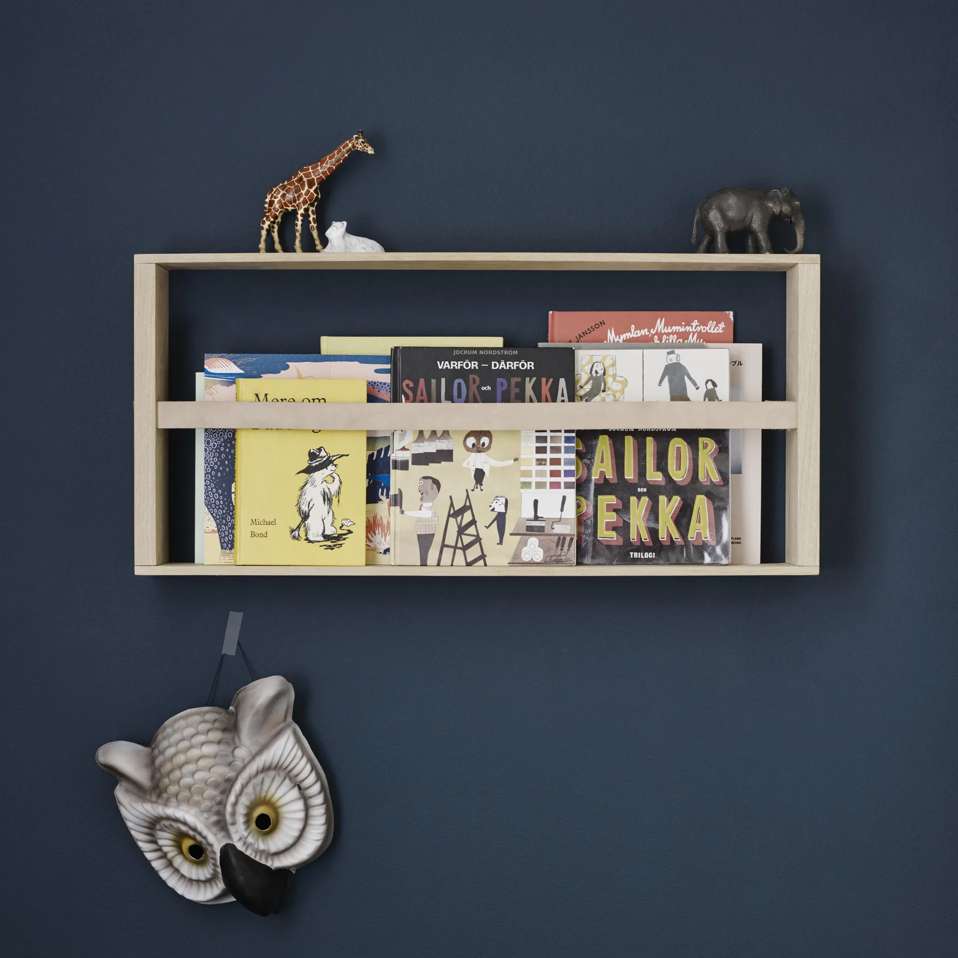 Norr magasinholder, eik Fritz Hansen