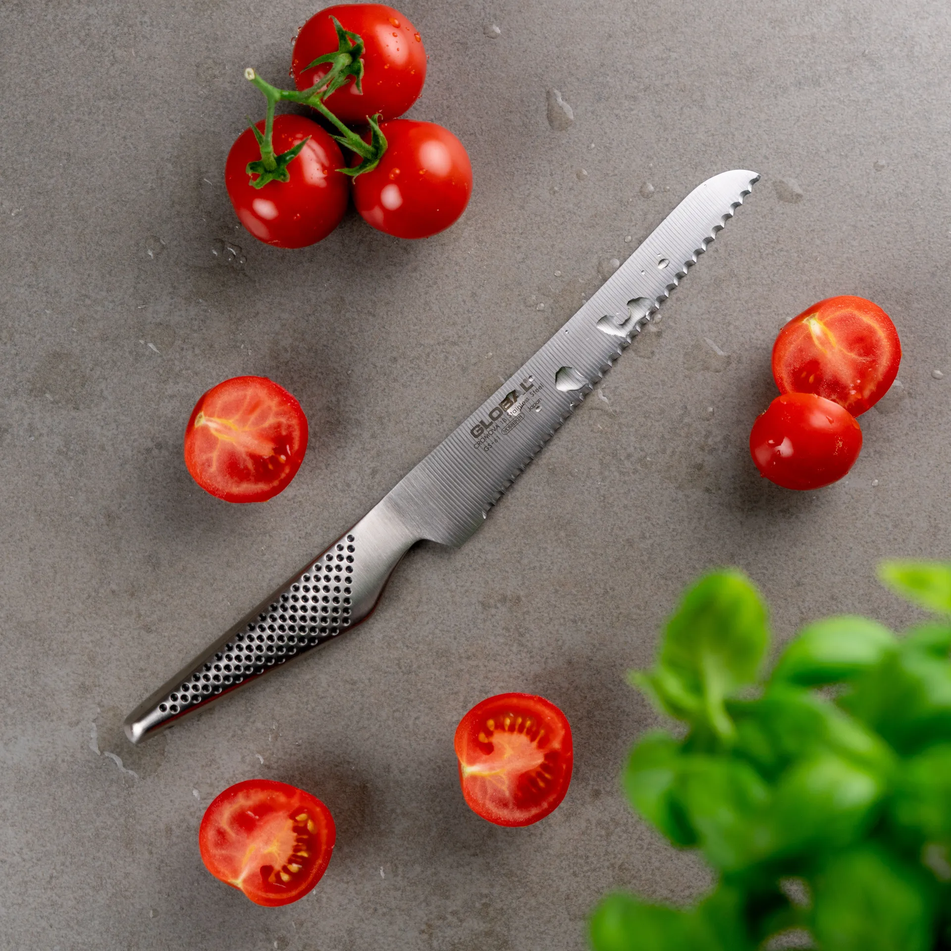 Global GS-61R brødkniv 16 cm tagget, rustfritt stål Global