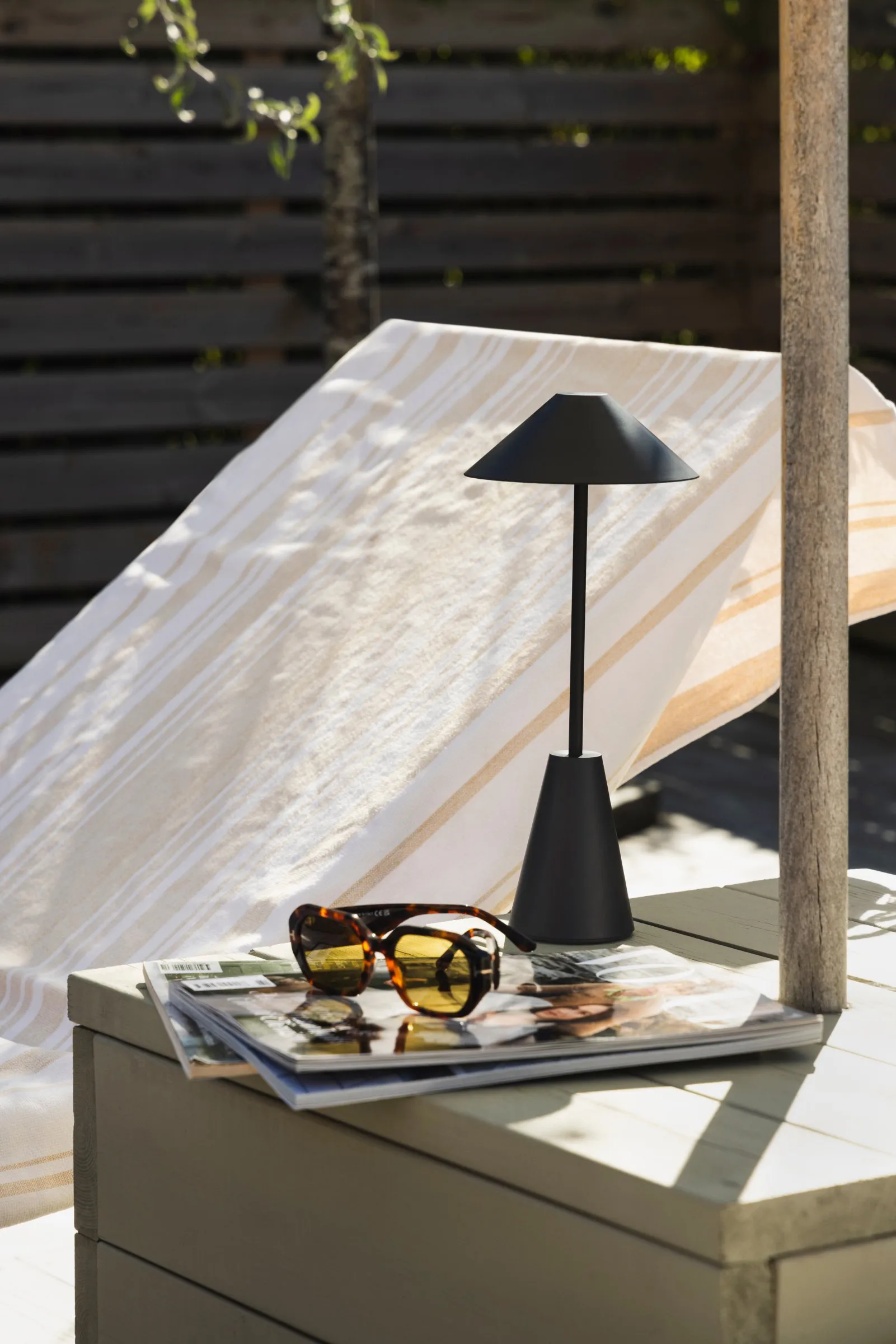 Cannes 32 portabel bordlampe, Svart Globen Lighting