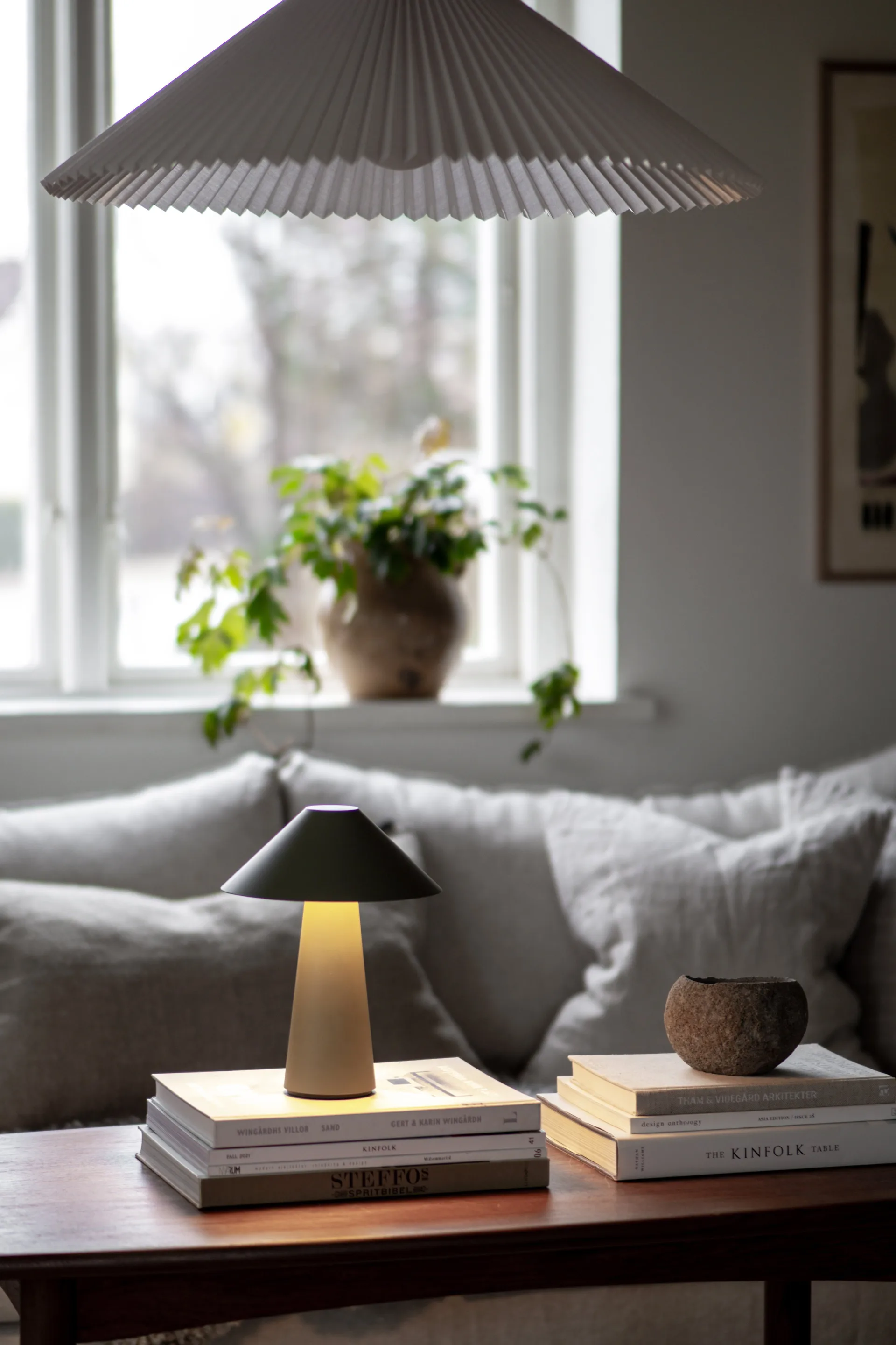 Cannes portabel bordlampe, Grønn Globen Lighting