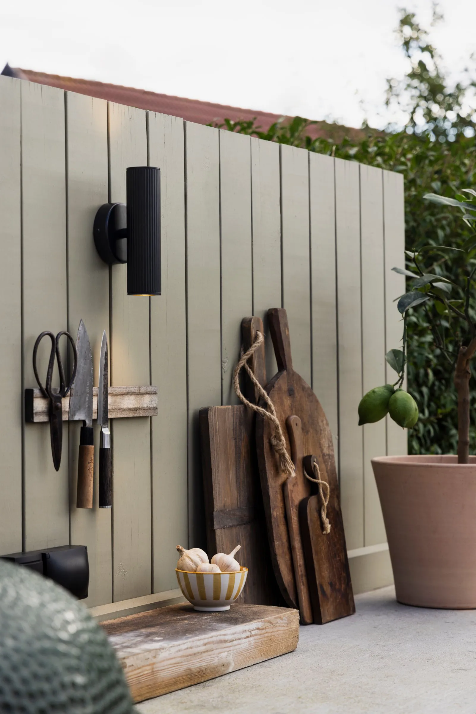 Hubble up/down vegglampe fasadebelysning, Svart Globen Lighting