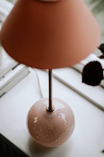 Iris 20 bordlampe - Blush - Globen Lighting