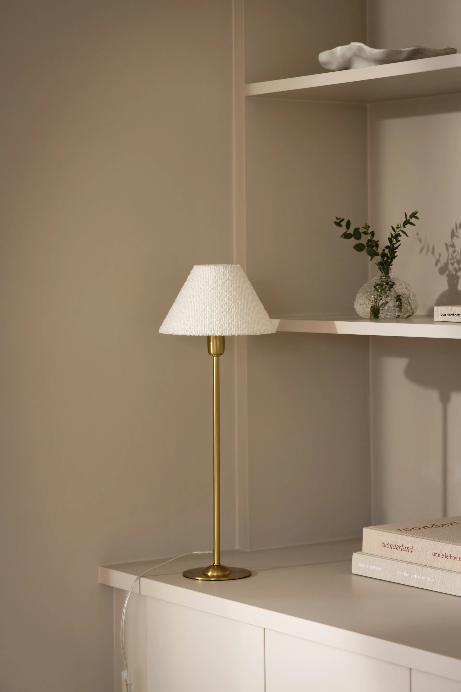 Iris 20 lampeskjerm, Bouclé hvitvit Globen Lighting