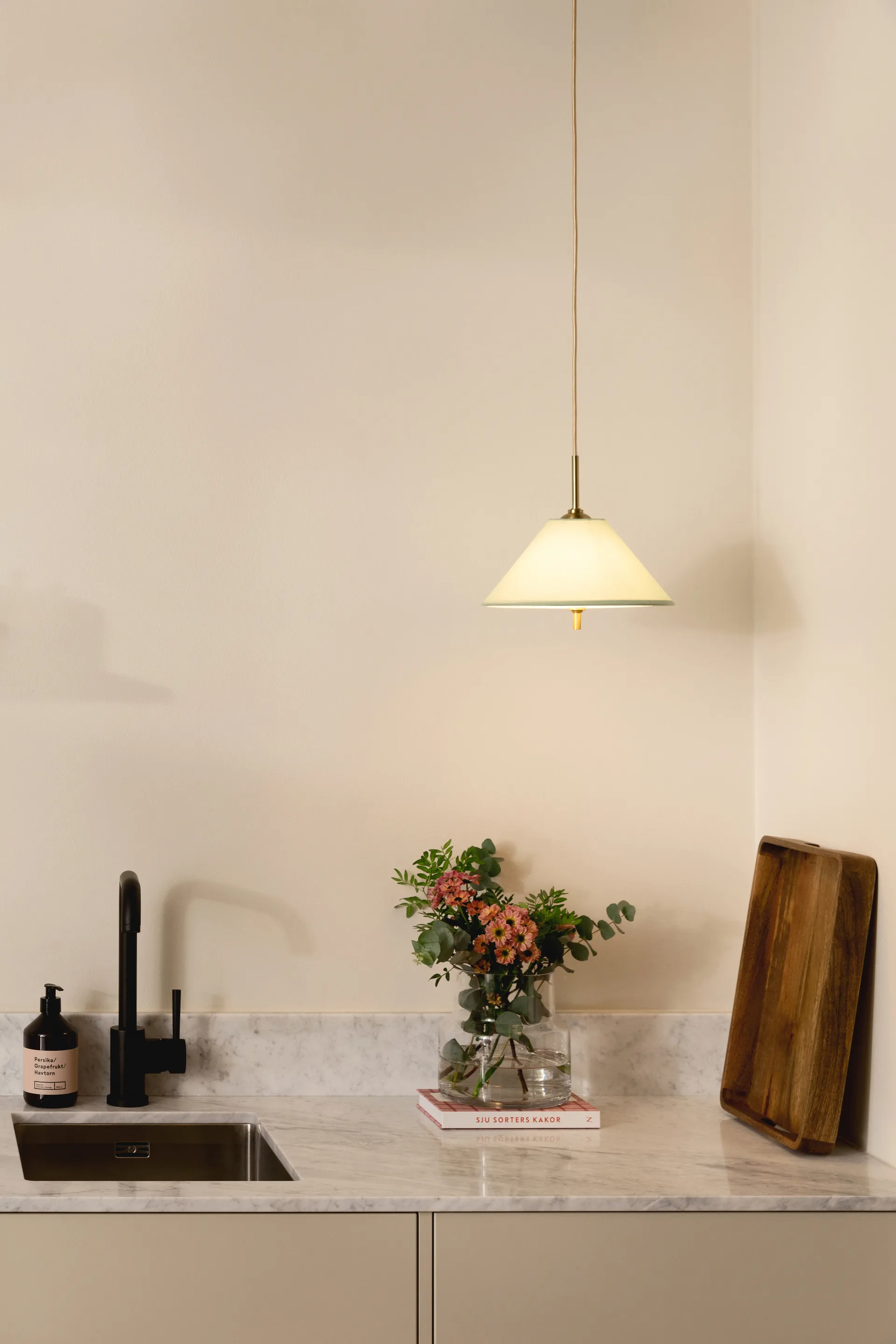 Iris pendel 25, Grønn Globen Lighting