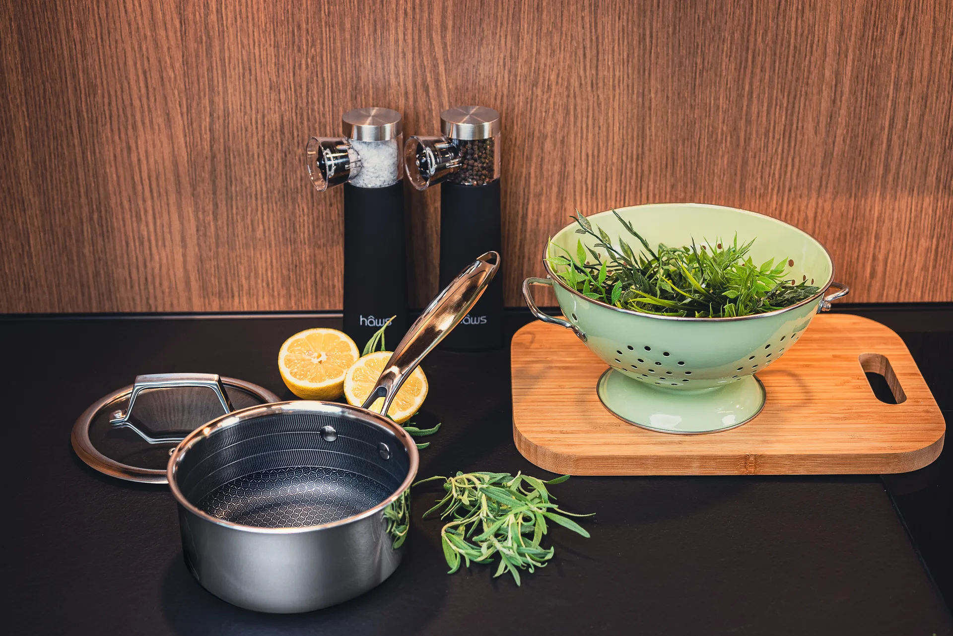 Hâws Santo Hybrid Coating kasserolle med lokk 1,5 L, Rustfritt stål Hâws
