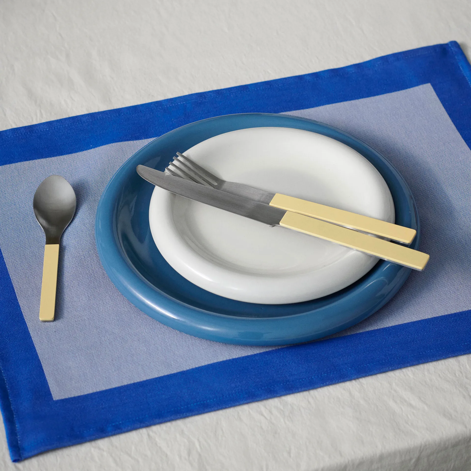 Ram bordbrikke 31x43 cm, Blue HAY