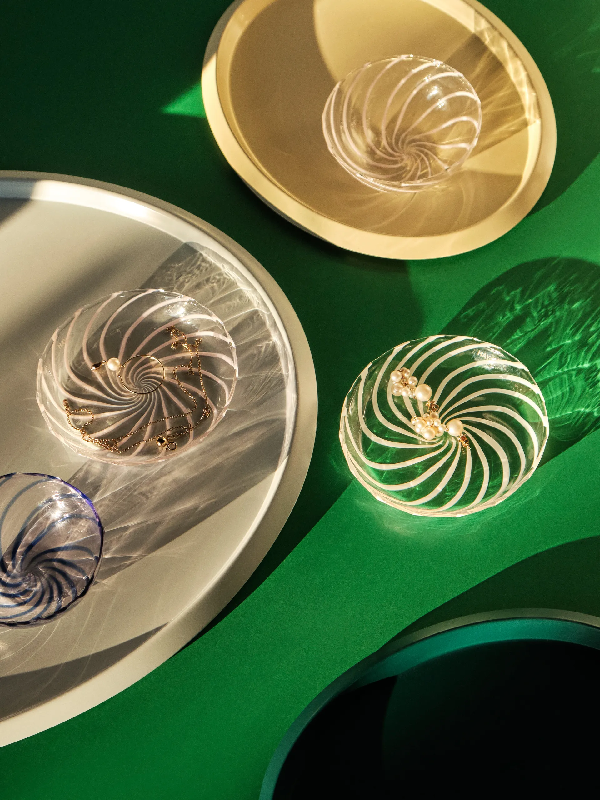 Spin fat Ø 11 cm, 2-pakning, Klar-hvit stripete HAY