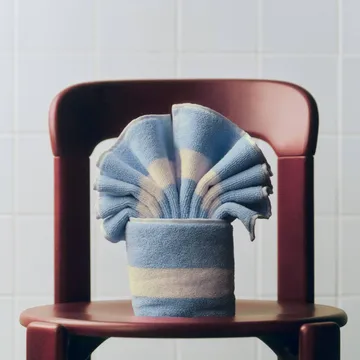 Stripe håndkle - Dusty blue, 40×60 cm - HAY