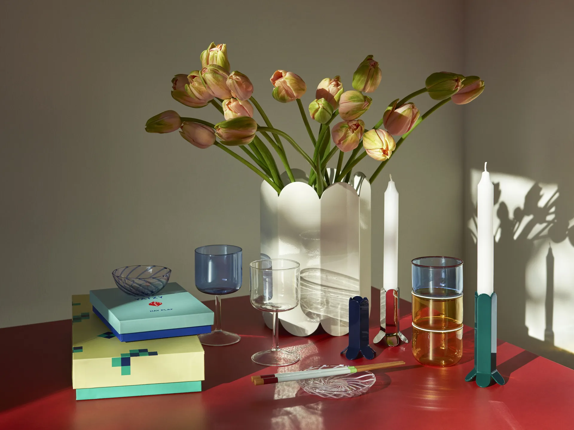 Tint glass 20 cl 2-stk., Lyseblå-rød kant HAY