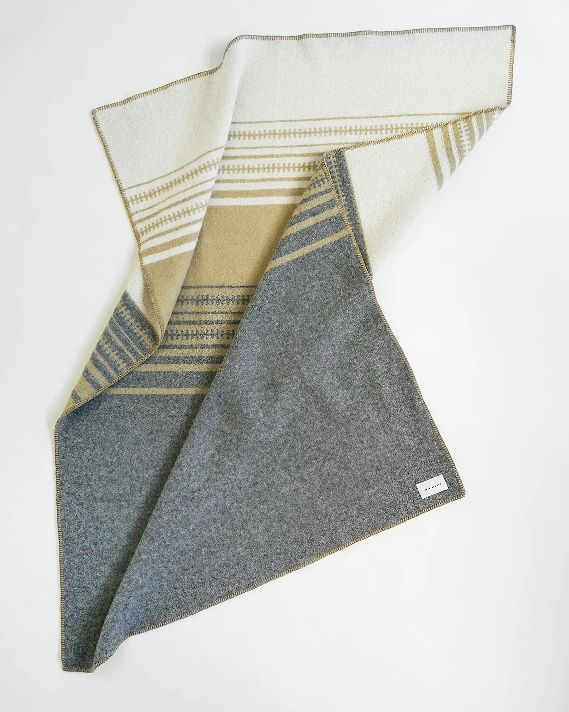 Aiyana pledd 130 x 180 cm, No. 02 Hein Studio