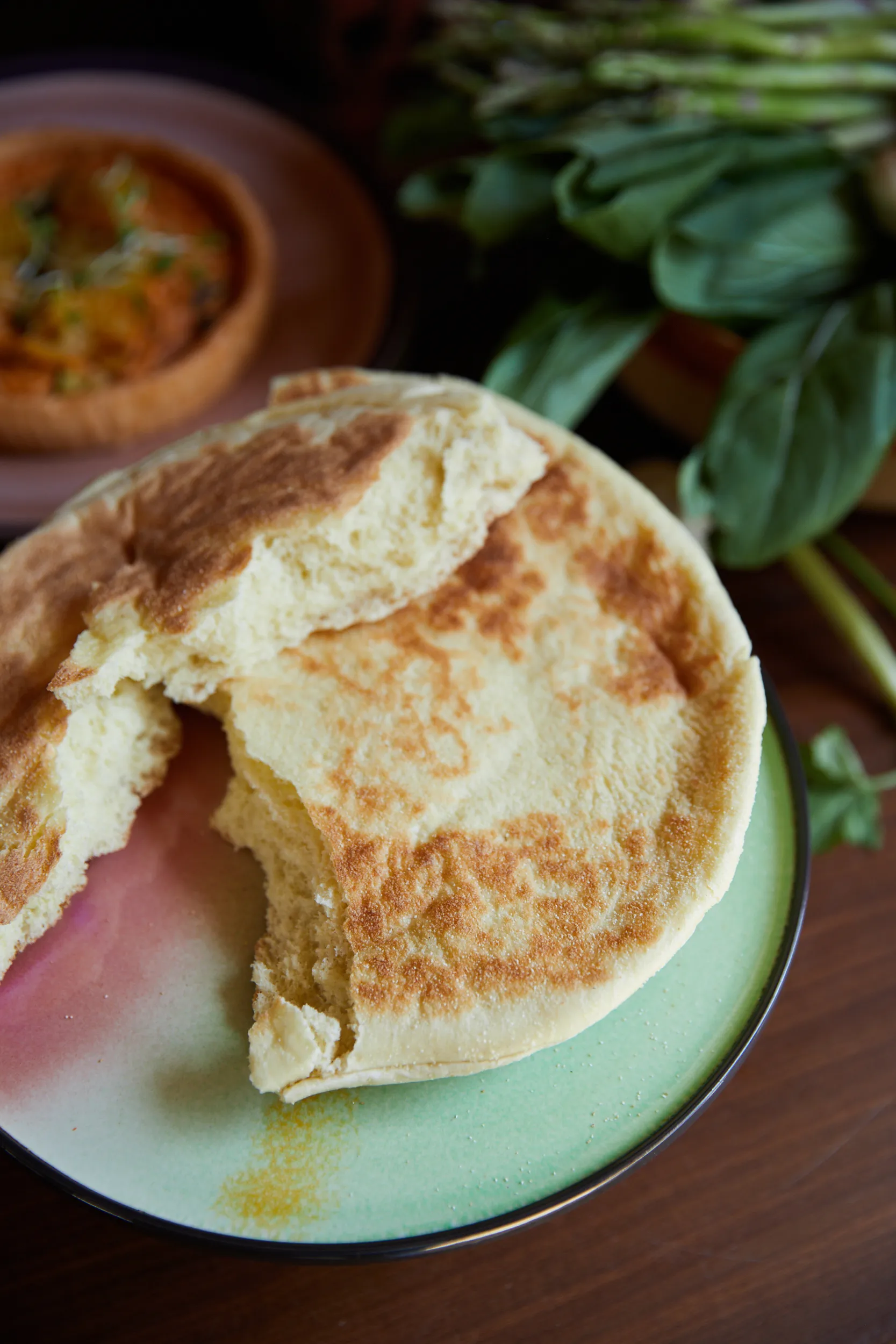 70's plateau kakefat M, Licorice HKliving