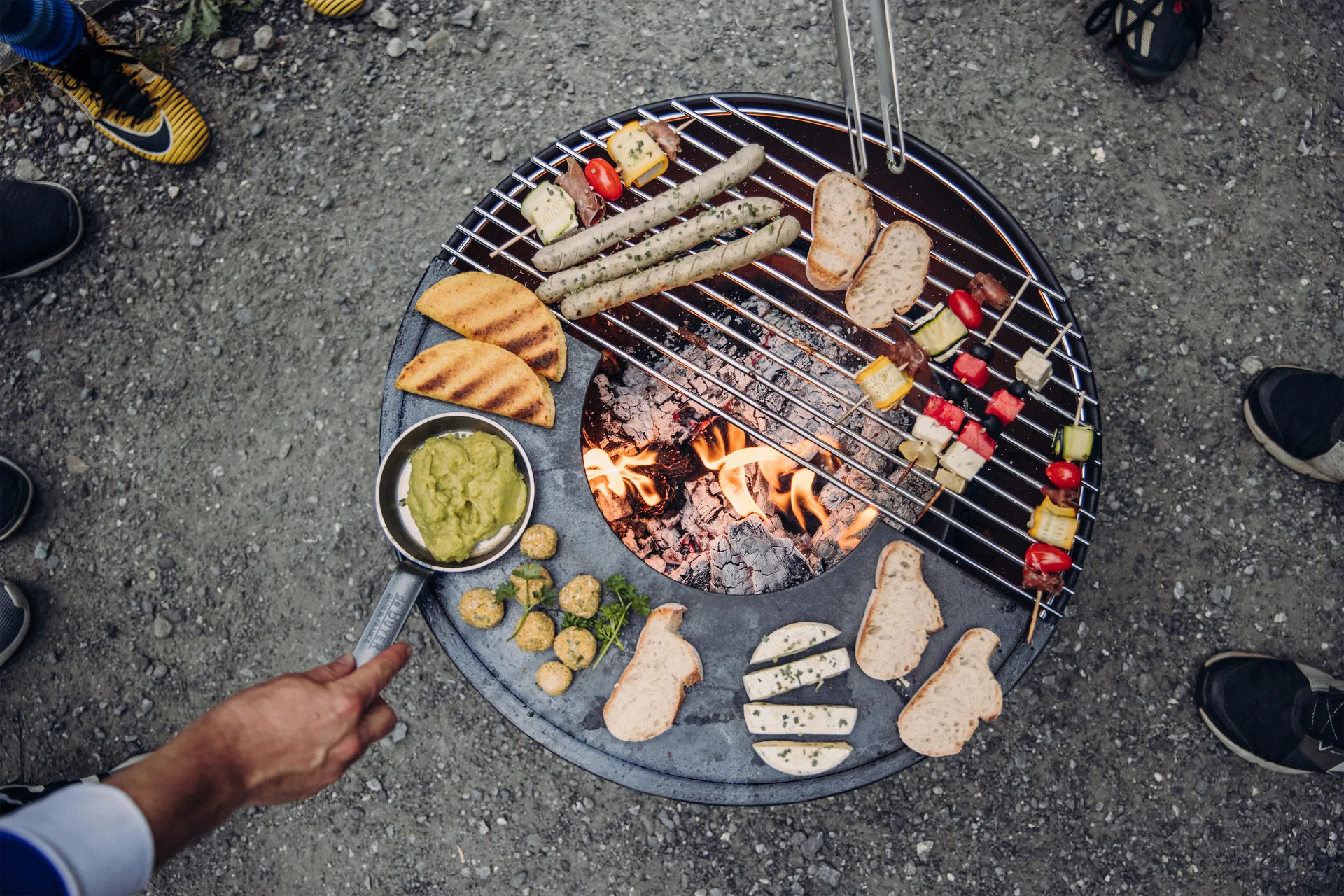 BOWL 57 ildsted, Svart-sølv, stjernestativ Höfats
