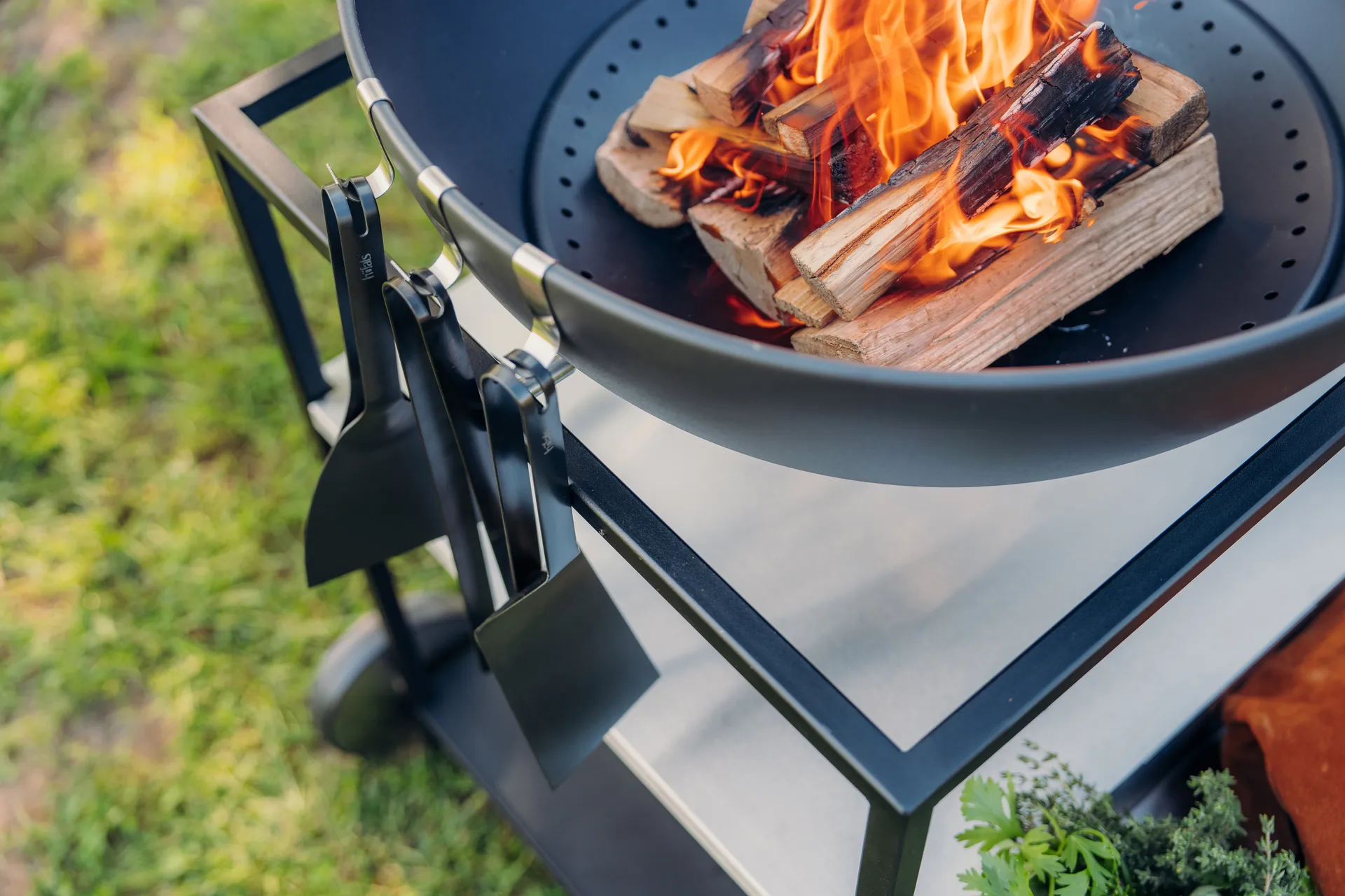 Höfats grillskrape, Svart Höfats