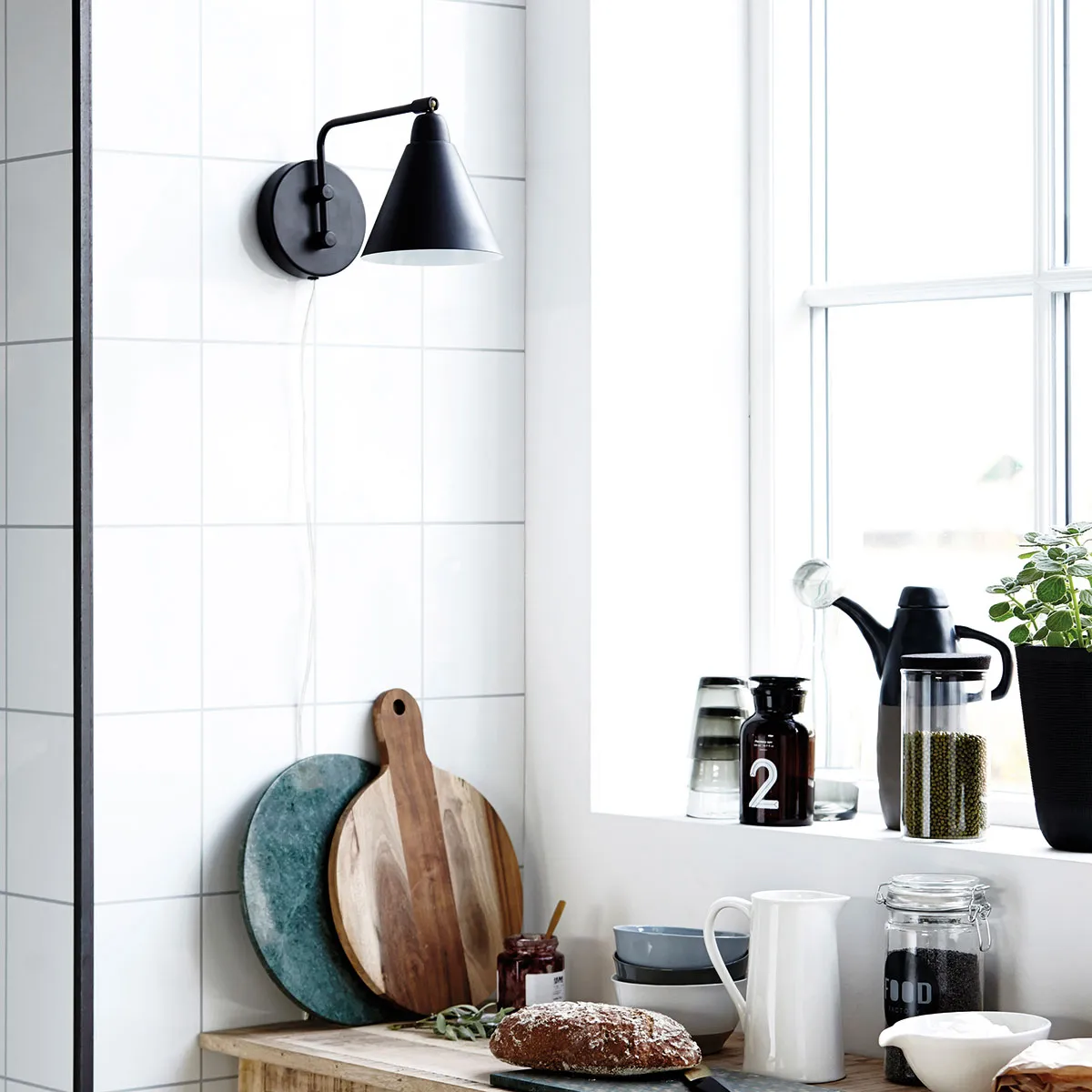 Game vegglampe svart, liten, 30 cm House Doctor