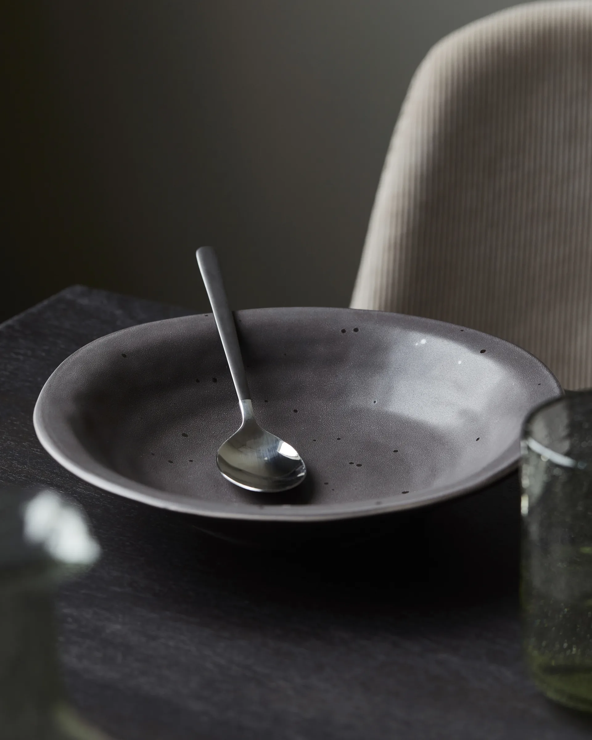 Rustic suppetallerken Ø 25 cm, Mørkegrå House Doctor