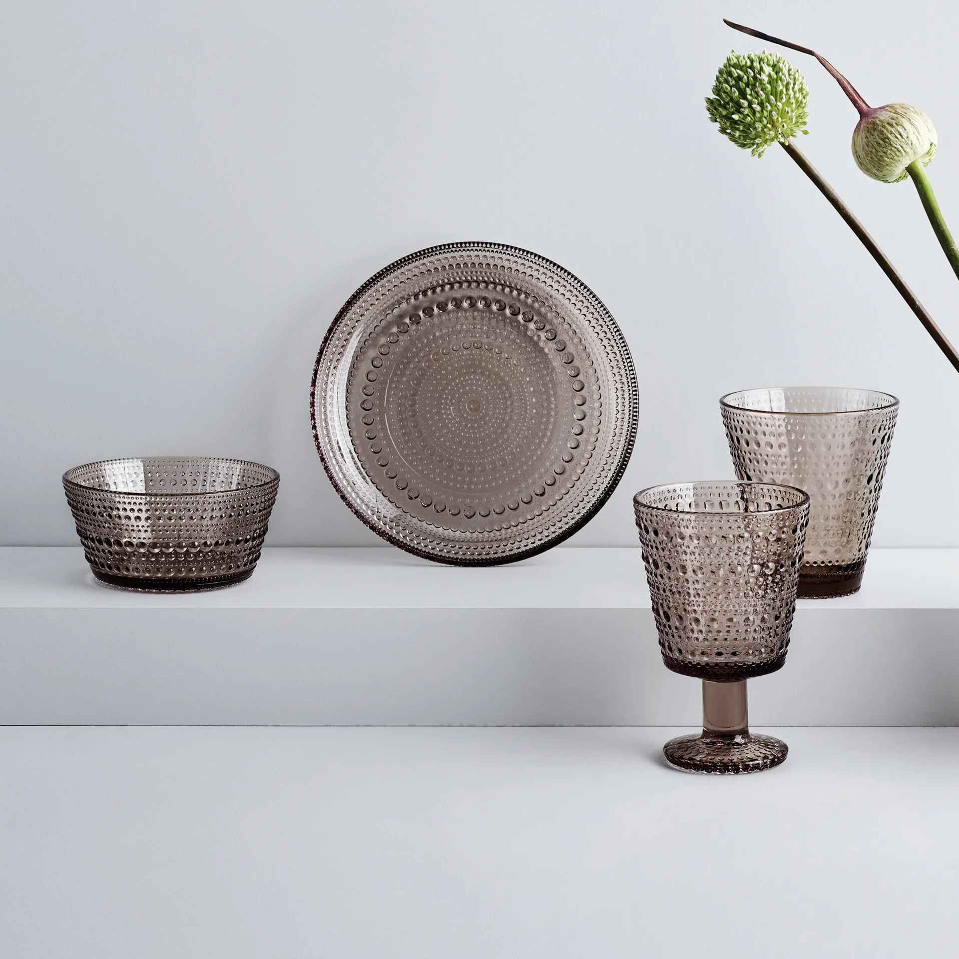 Kastehelmi asjett Ø17 cm, Lin Iittala