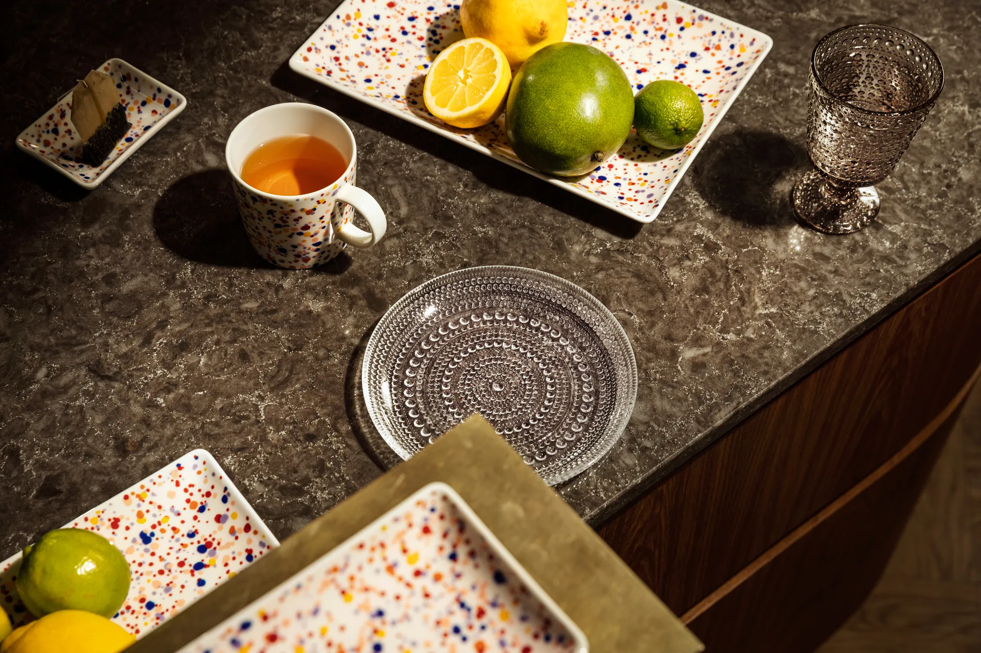 Oiva Toikka Helle A5 tallerken 15 x 21, Ametyst Iittala