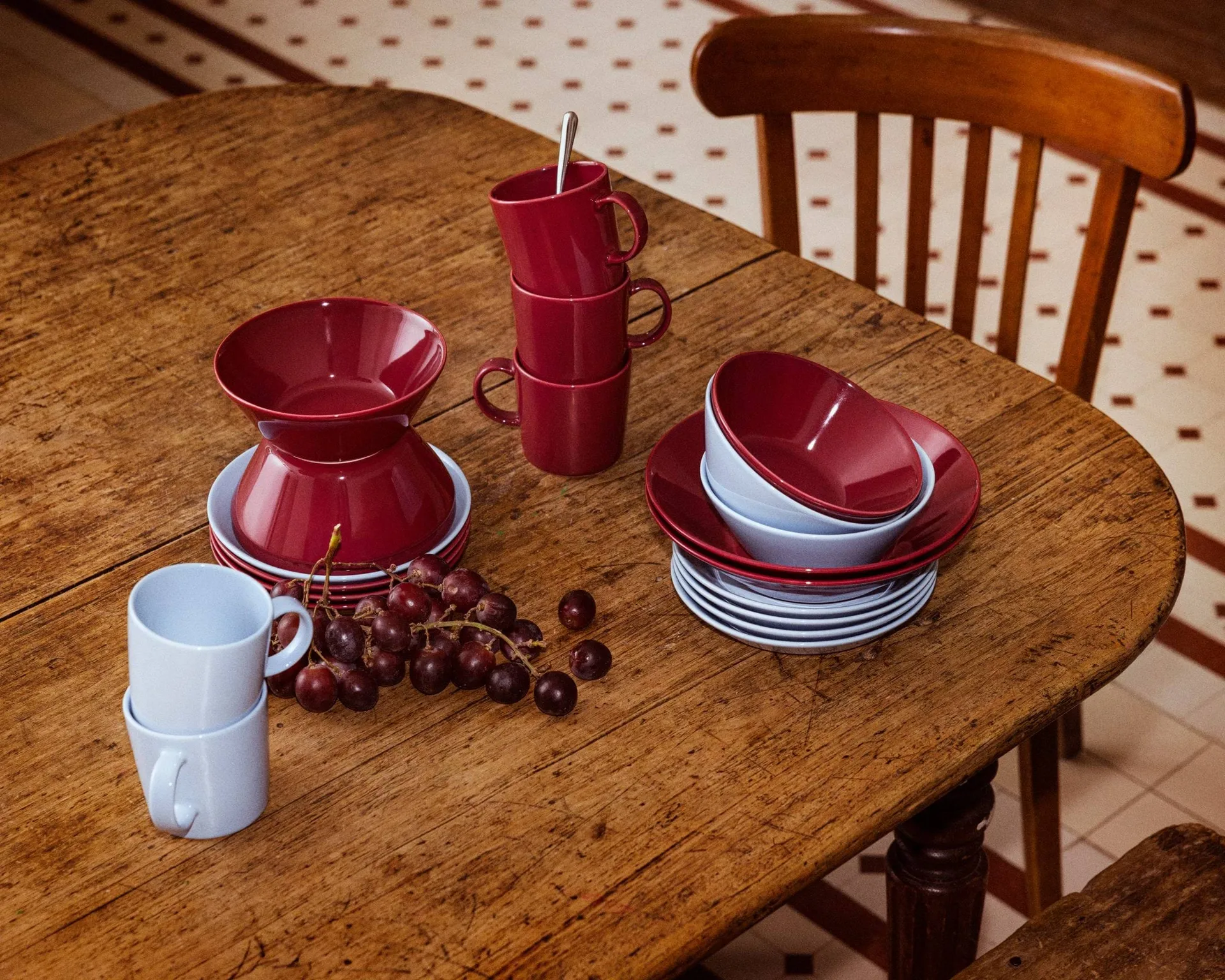 Teema dyp tallerken, Kirsebær Iittala