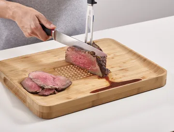 Cut & Carve skjærefjøl - Bambus - Joseph Joseph