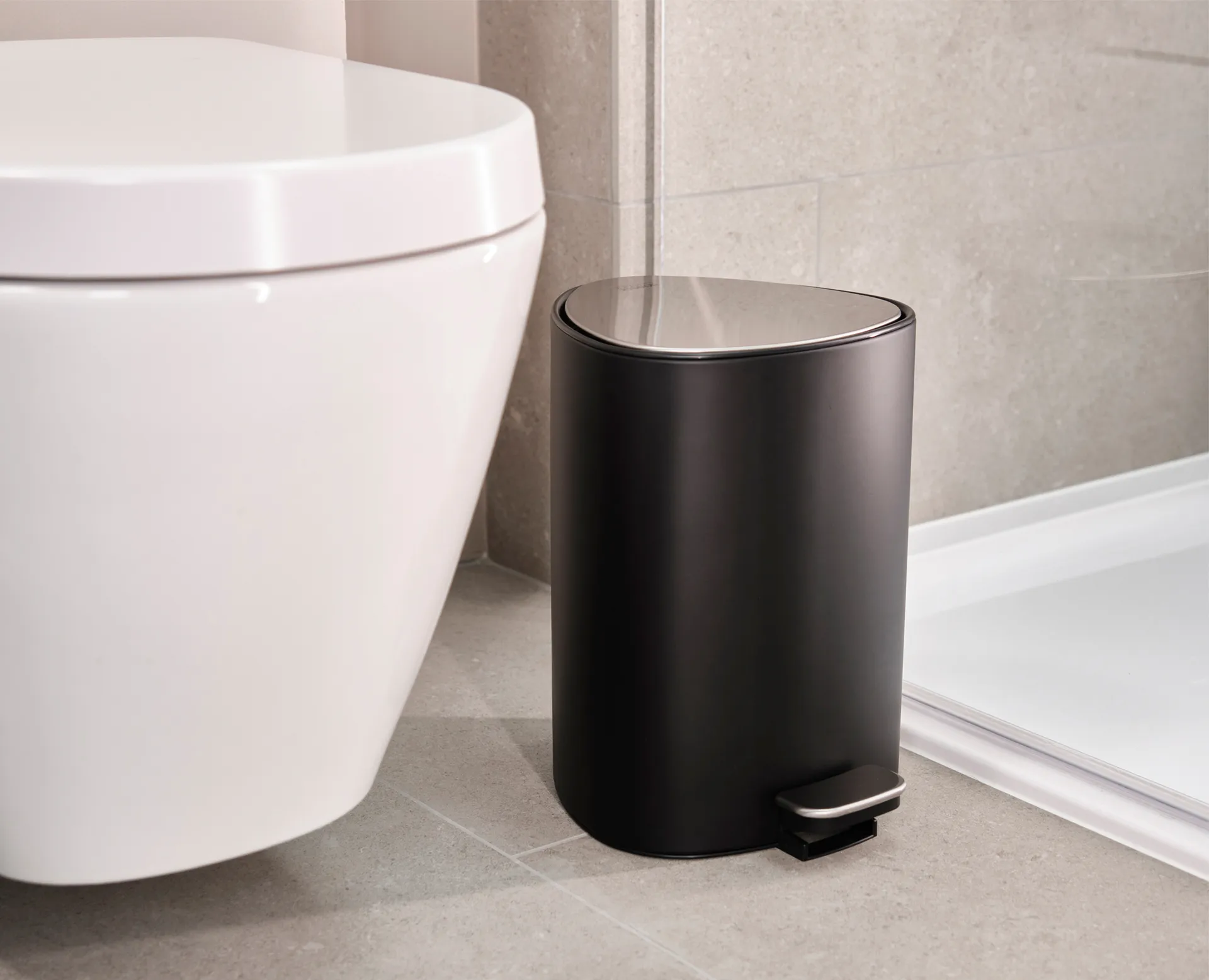 Easystore pedalbøtte 5 L, Matt svart Joseph Joseph