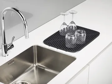 Flume oppvaskmatte large 43,5 cm - Grå - Joseph Joseph