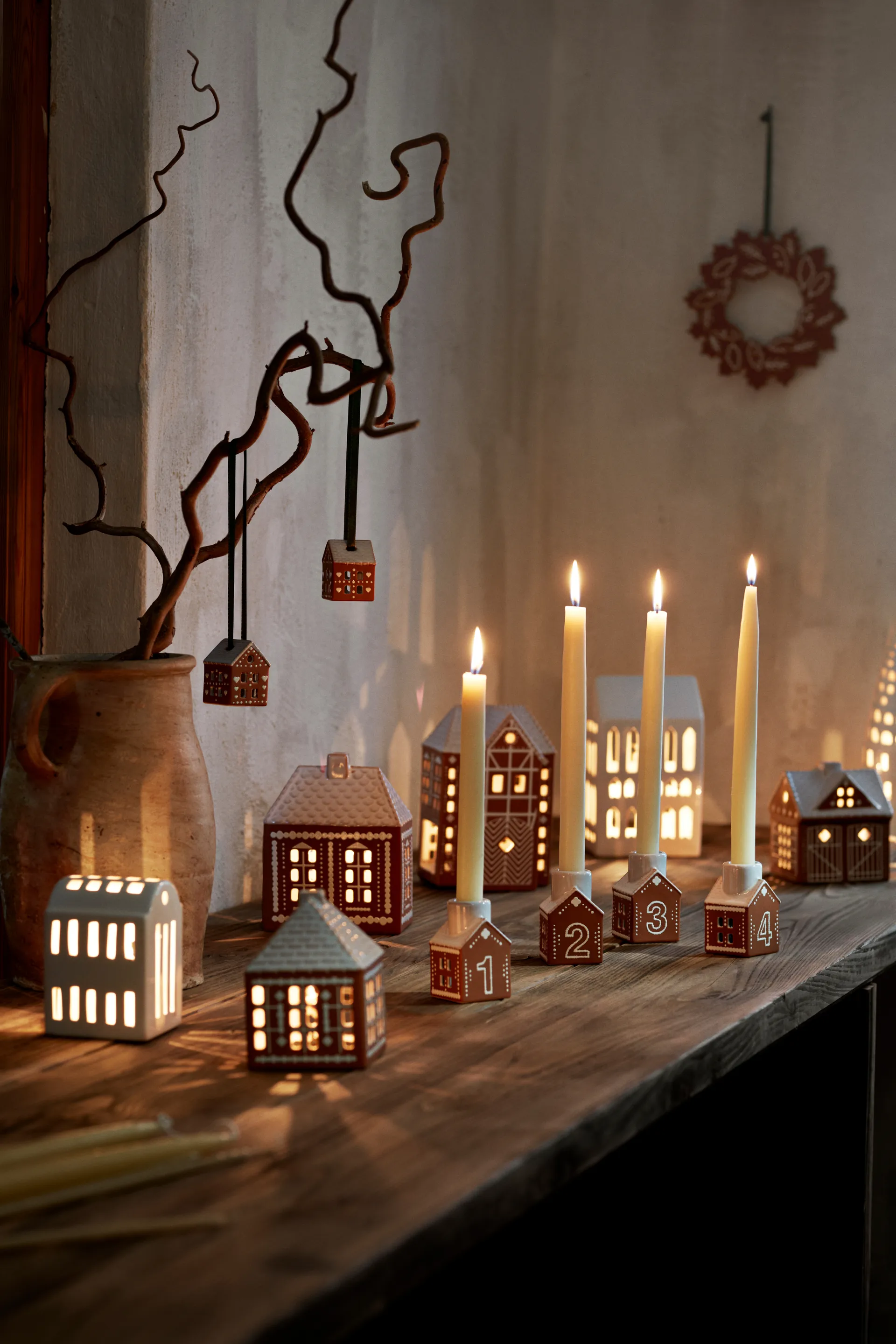 Gingerbread adventsstake 4 deler, Brun Kähler