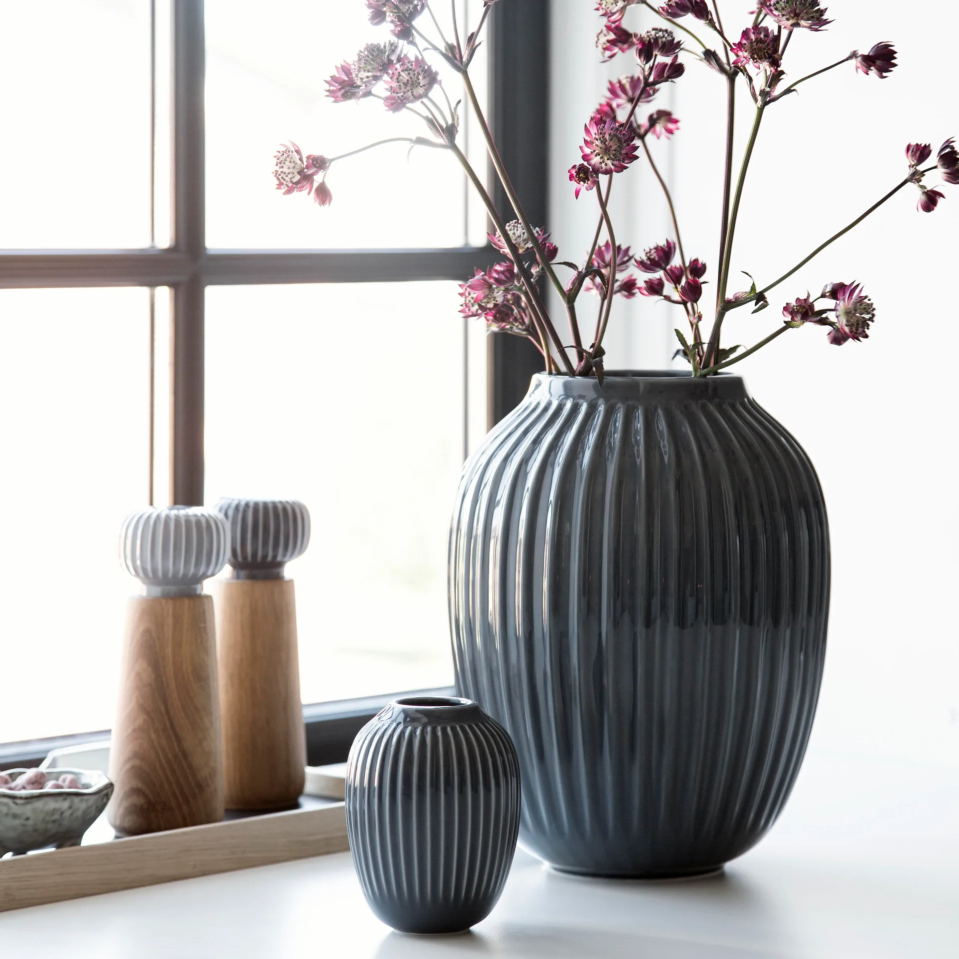 Hammershøi vase, Antrasittgrå, stor 25,5 cm Kähler
