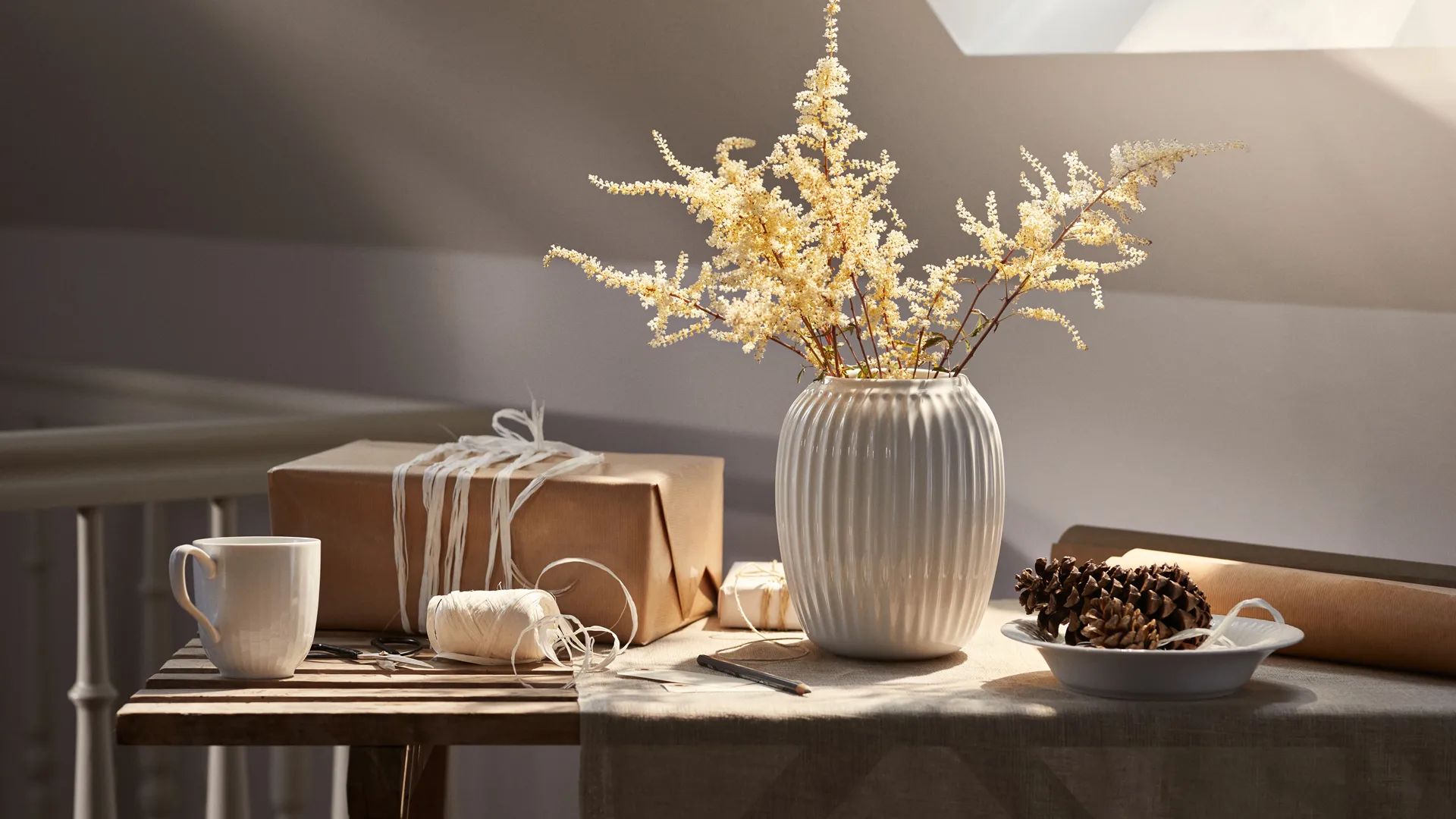 Hammershøi vase medium, hvit Kähler