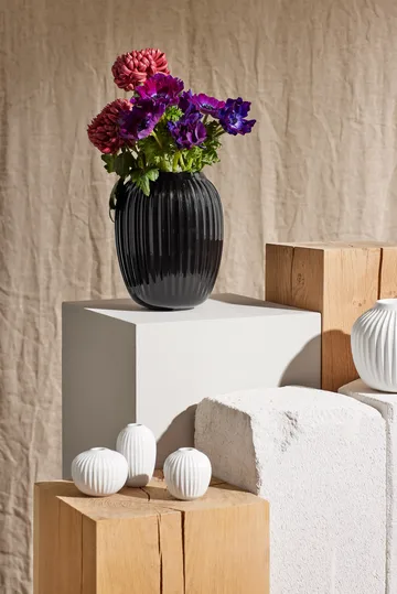 Hammershøi vase - Svart, mellomstor 21 cm - Kähler
