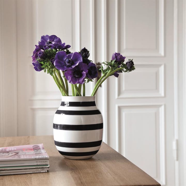 Omaggio vase medium, svart Kähler