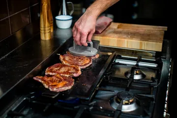 Stekebord, 4 mm karbonstål - Stekeoverflate 45 x 22 cm - Kockums Jernverk