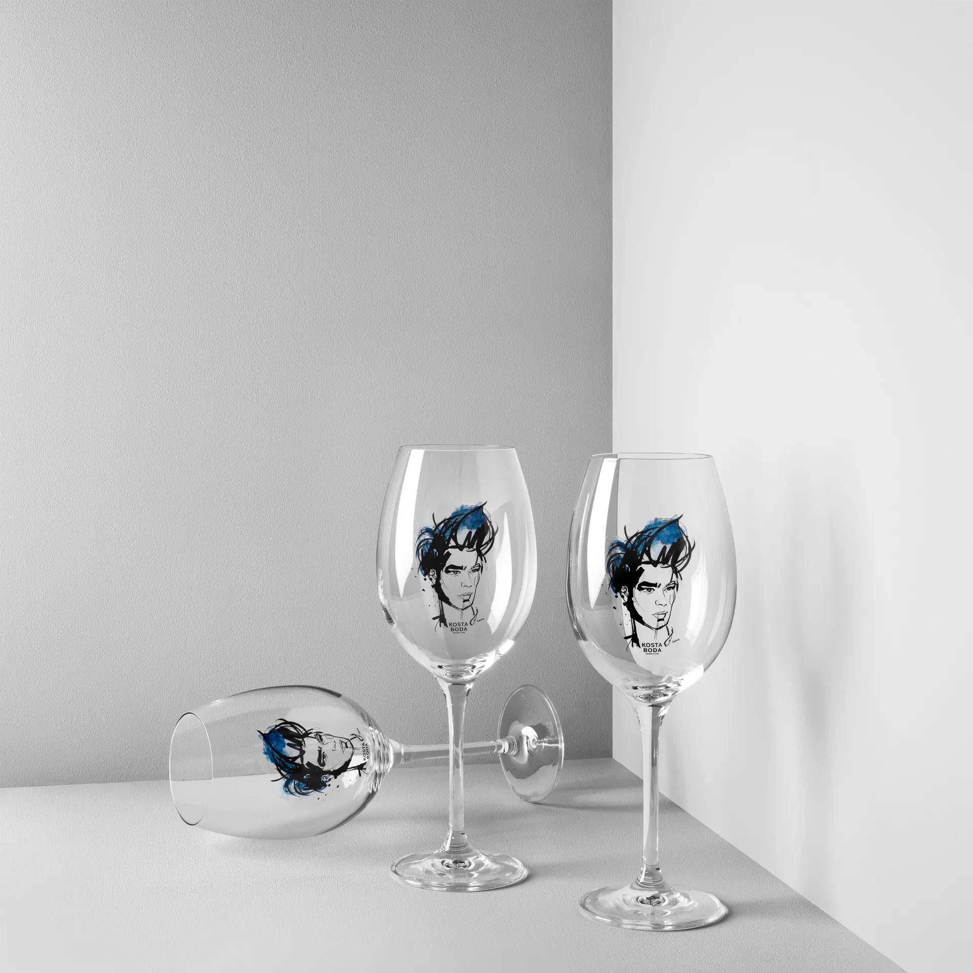 All about you vinglass 52 cl 2-stk., Miss him (blå) Kosta Boda