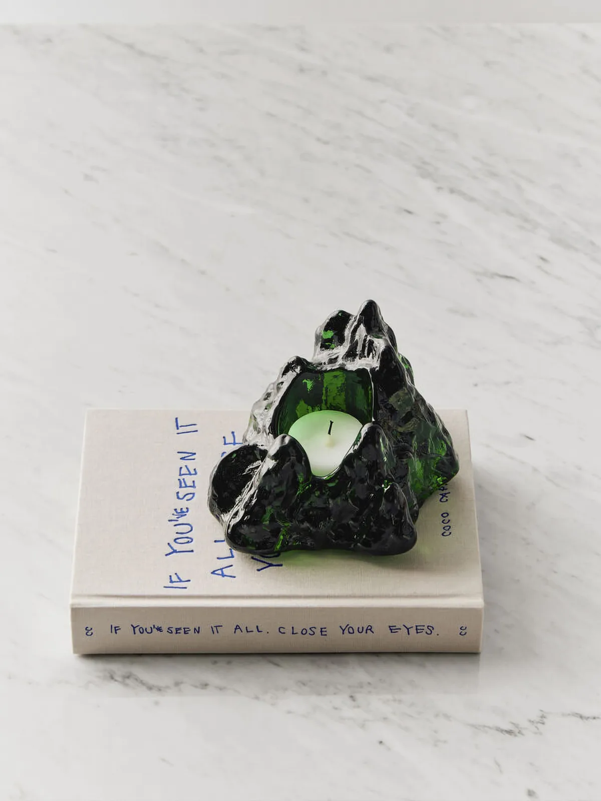 The Rock telysholder 91 mm, Smaragd grønn Kosta Boda